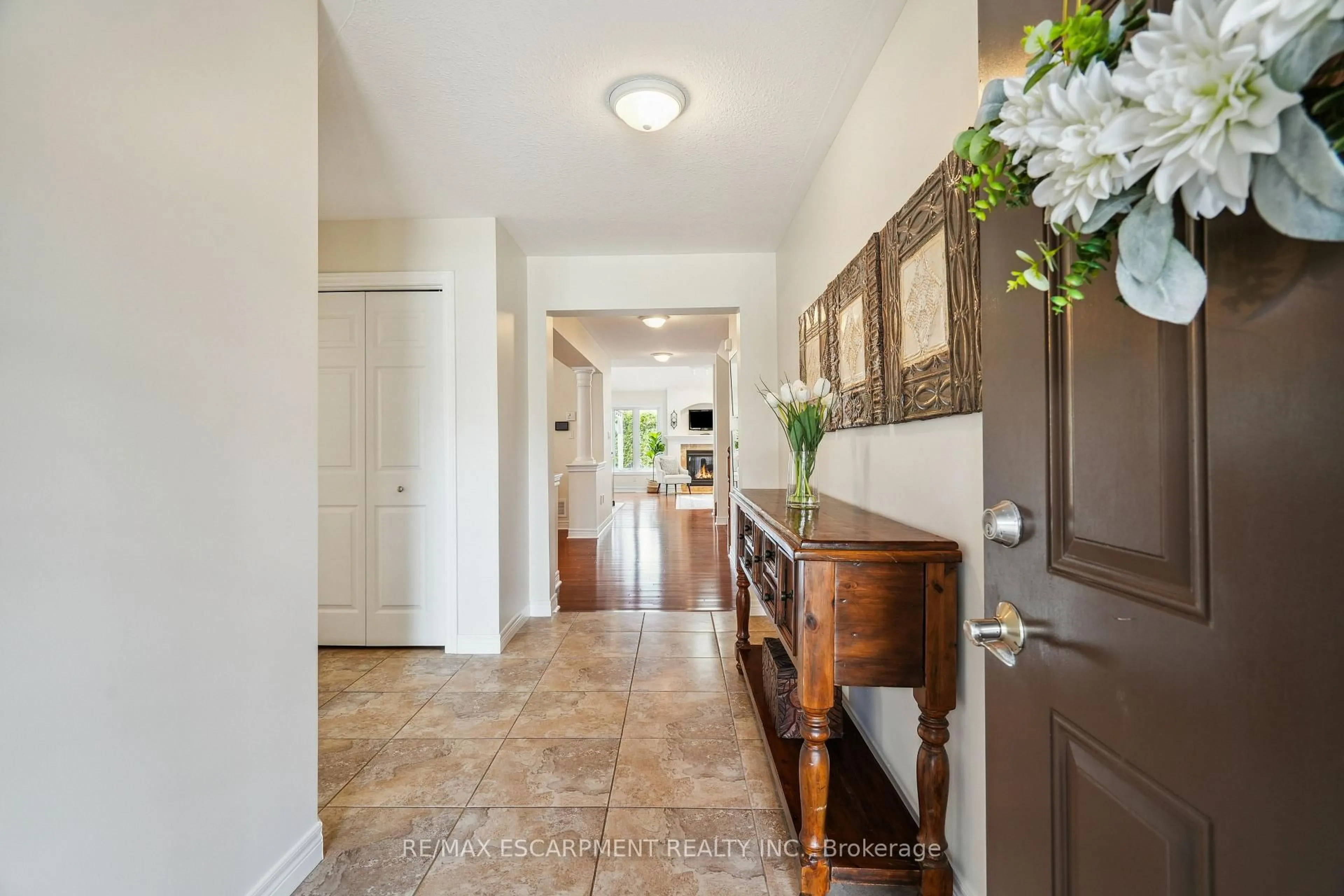 Indoor entryway for 177 Wheeler Crt, Guelph/Eramosa Ontario N0B 2K0