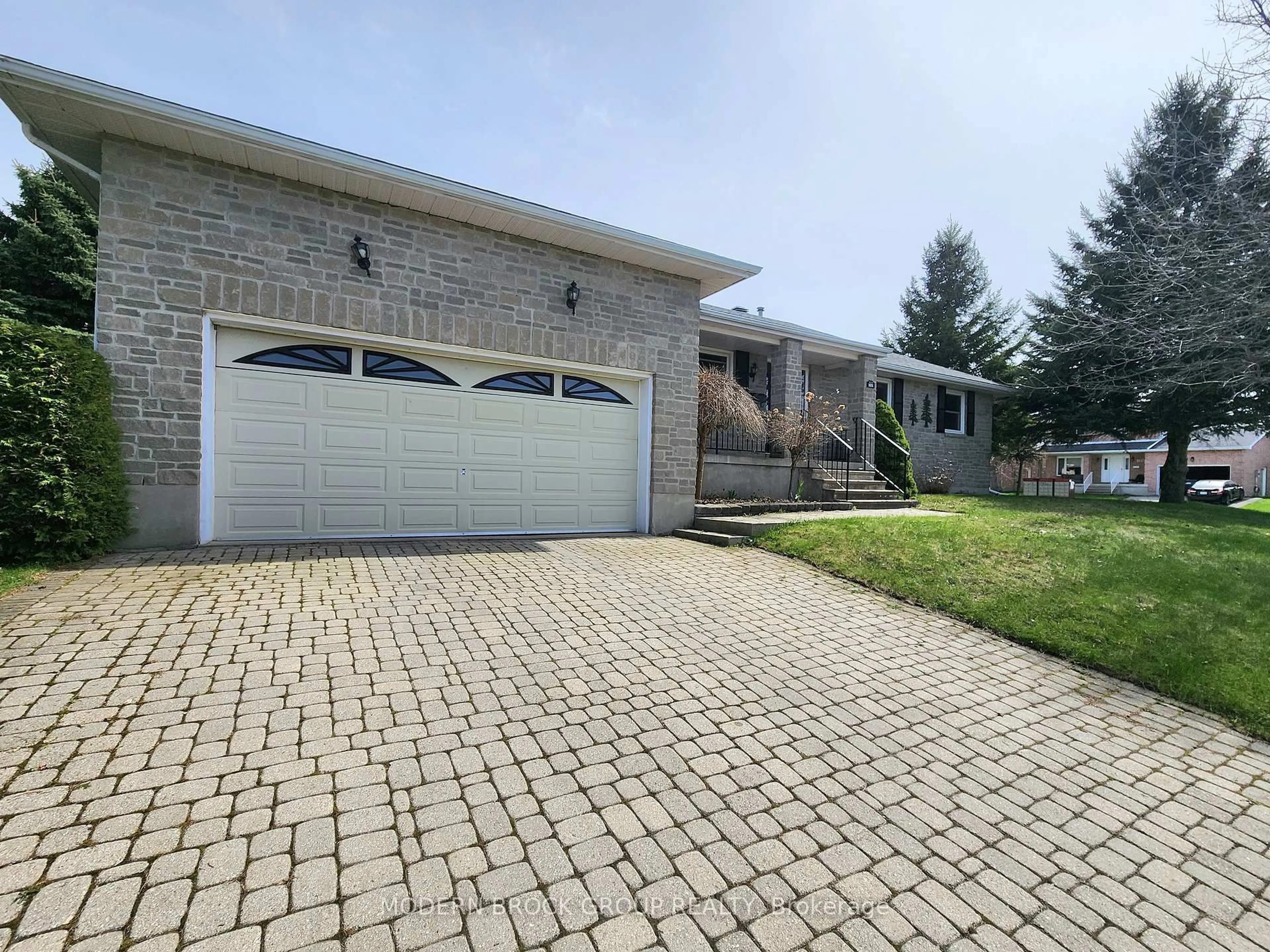 Unknown for 101 MacKenzie St, Brockville Ontario K6V 6Z8