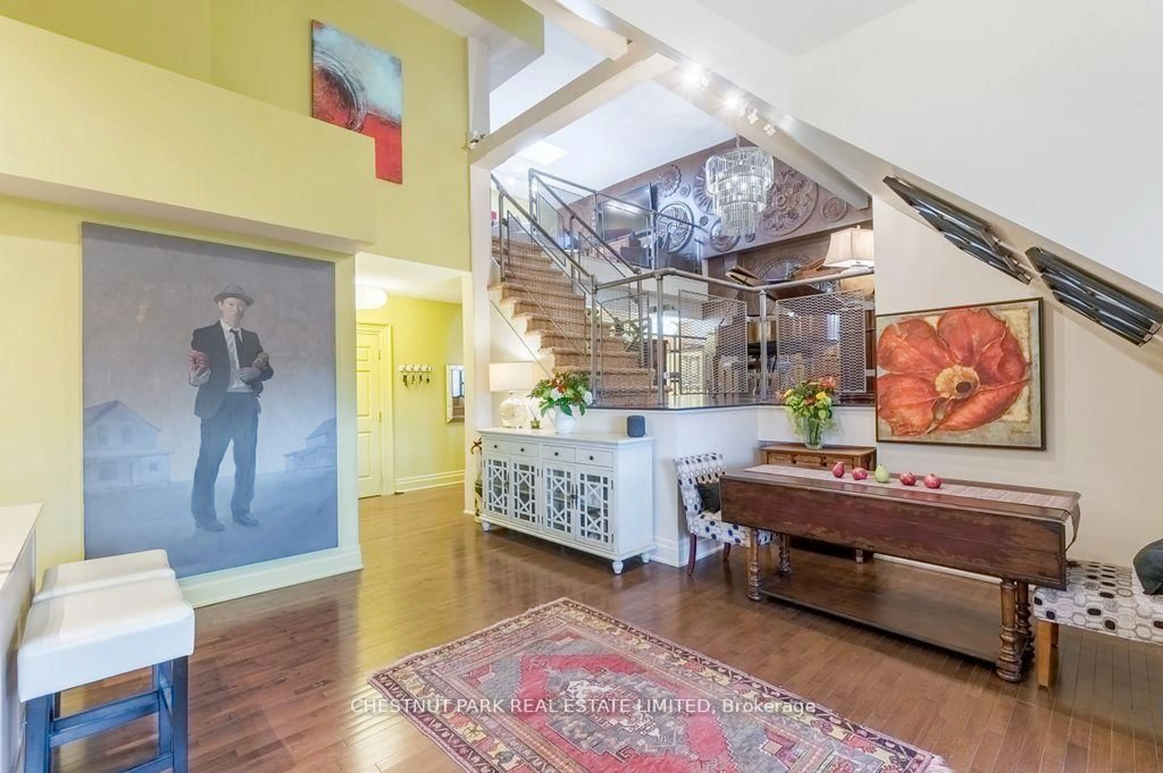 Indoor foyer for 72 Pine St #403, Port Hope Ontario L1A 3G8