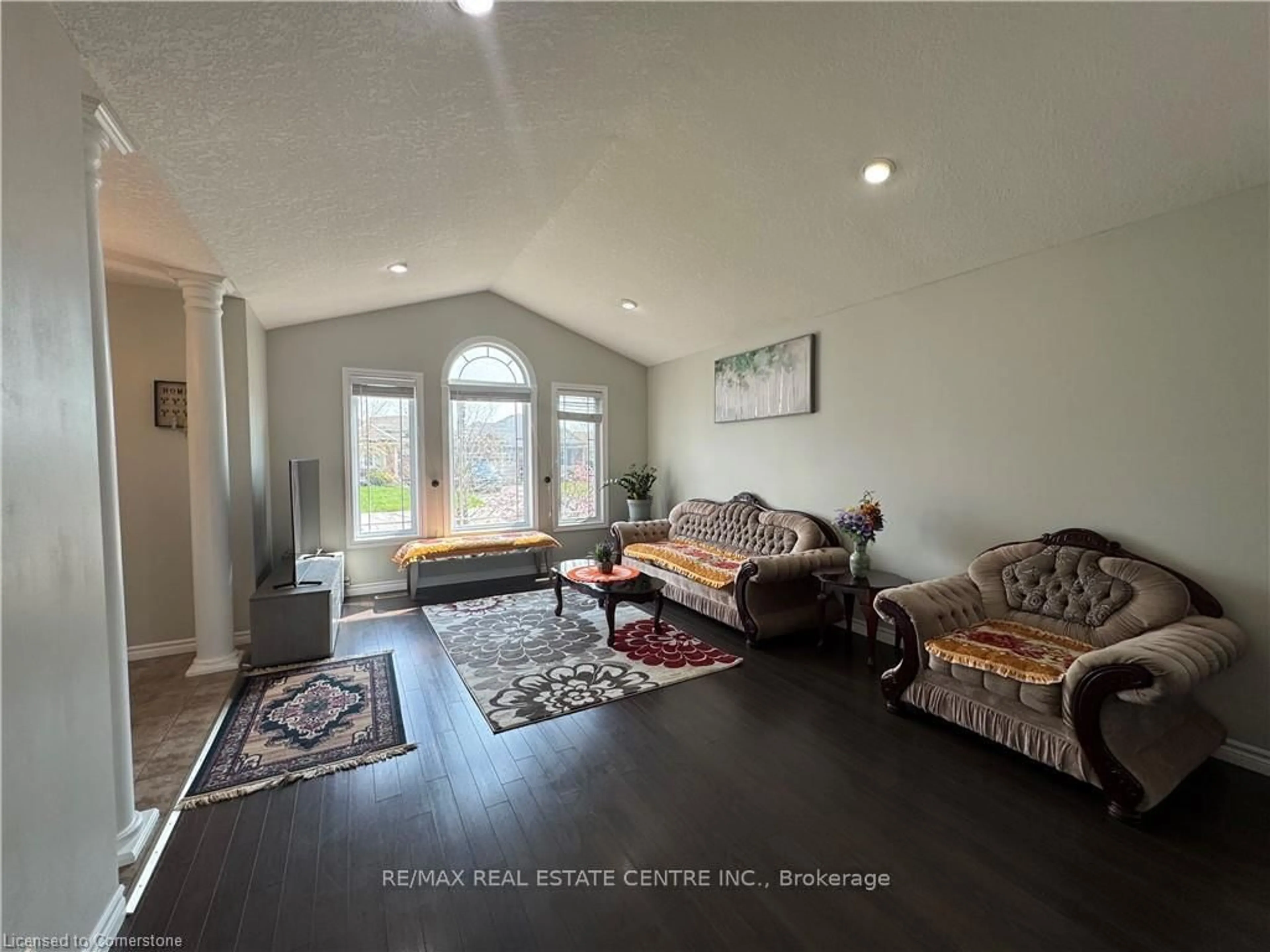 Living room with furniture, unknown for 3 Lawrence Ave, St. Thomas Ontario N5R 0B5
