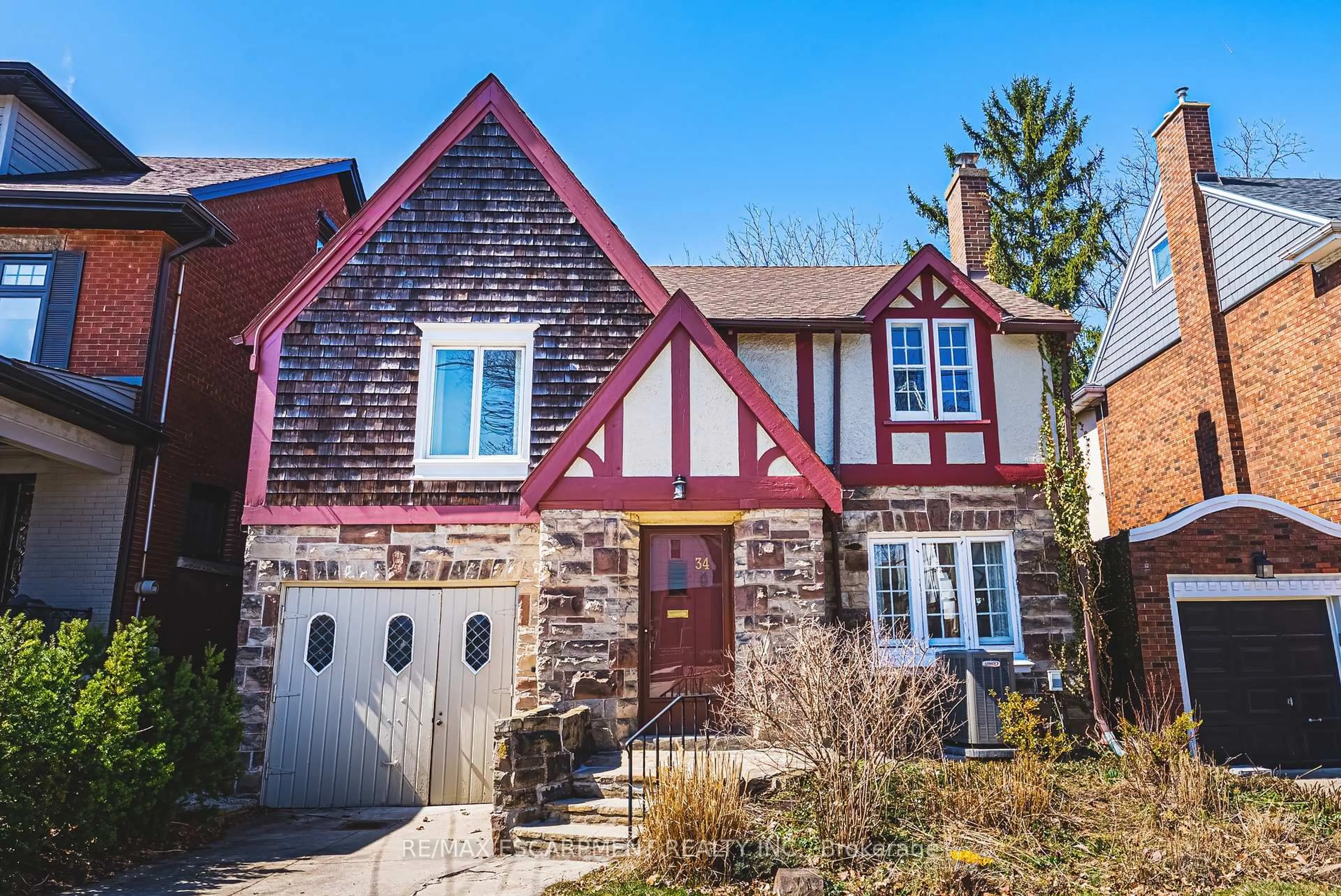 Home with brick exterior material, street for 34 Chedoke Ave, Hamilton Ontario L8P 4N9