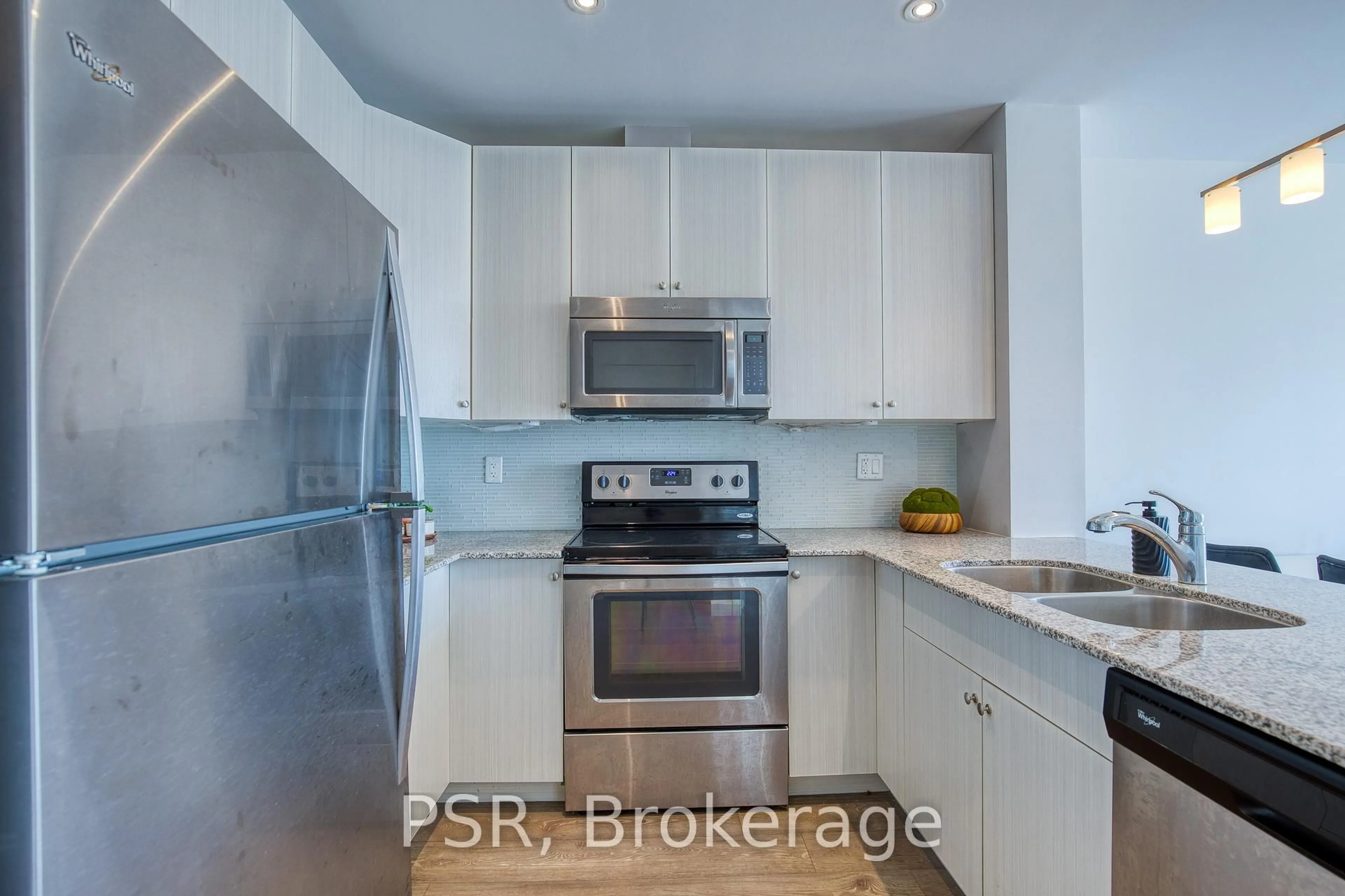 Unknown for 1 Victoria St #1205, Kitchener Ontario N2G 0B5