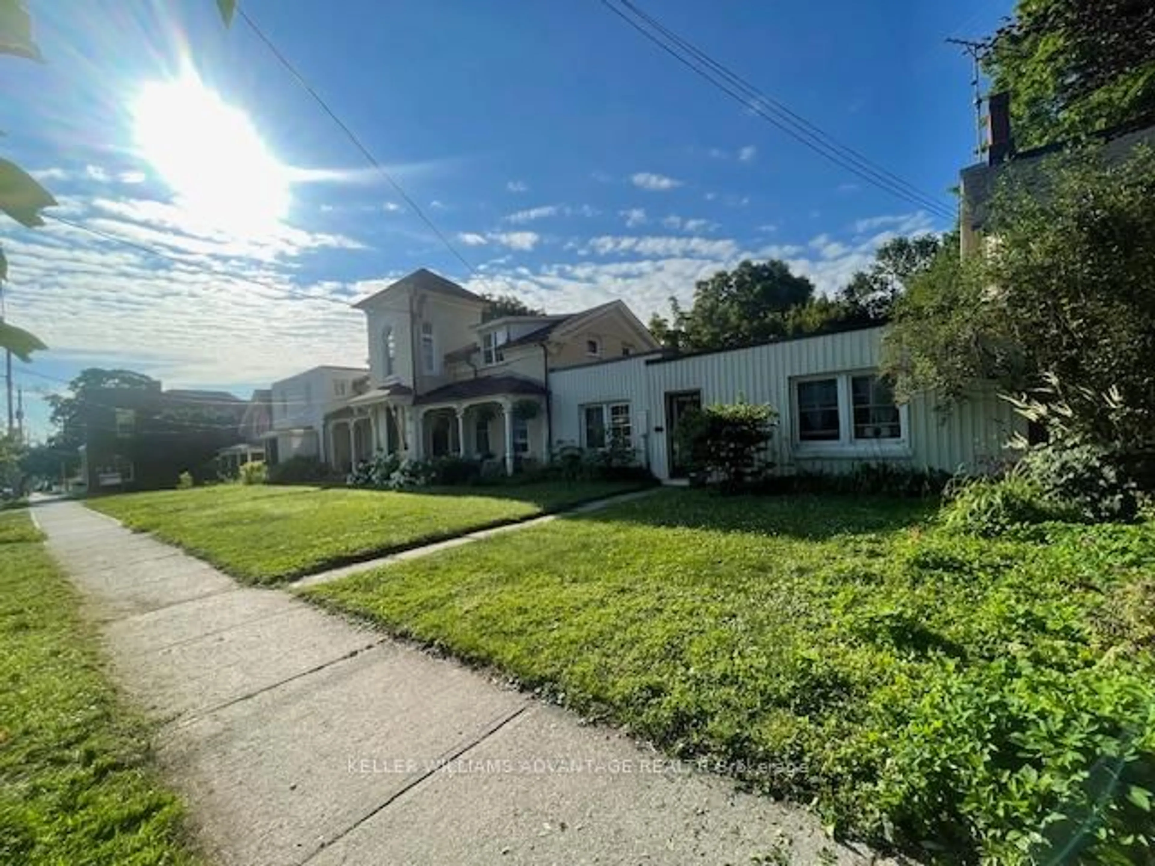 A pic from outside/outdoor area/front of a property/back of a property/a pic from drone, street for 223 Walton St, Port Hope Ontario L1A 1P1
