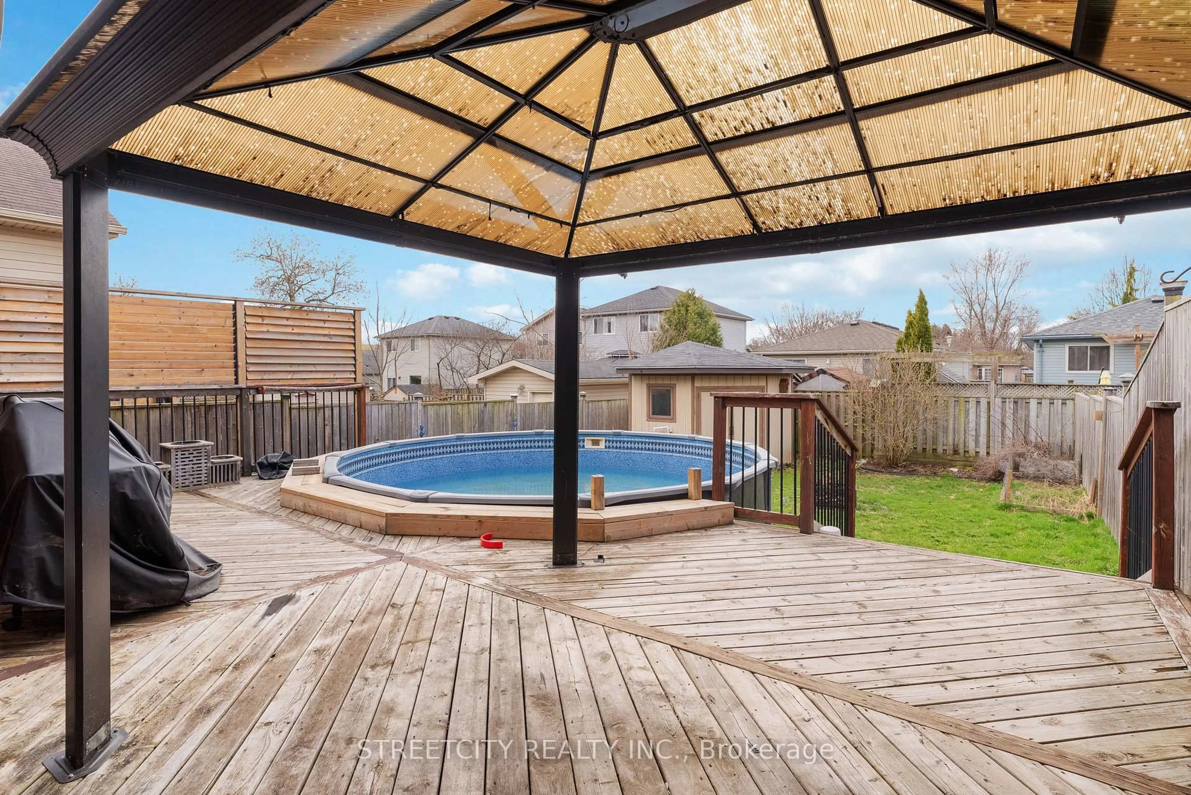 Patio, water/lake/river/ocean view for 281 Baxter St, London East Ontario N5W 6E4