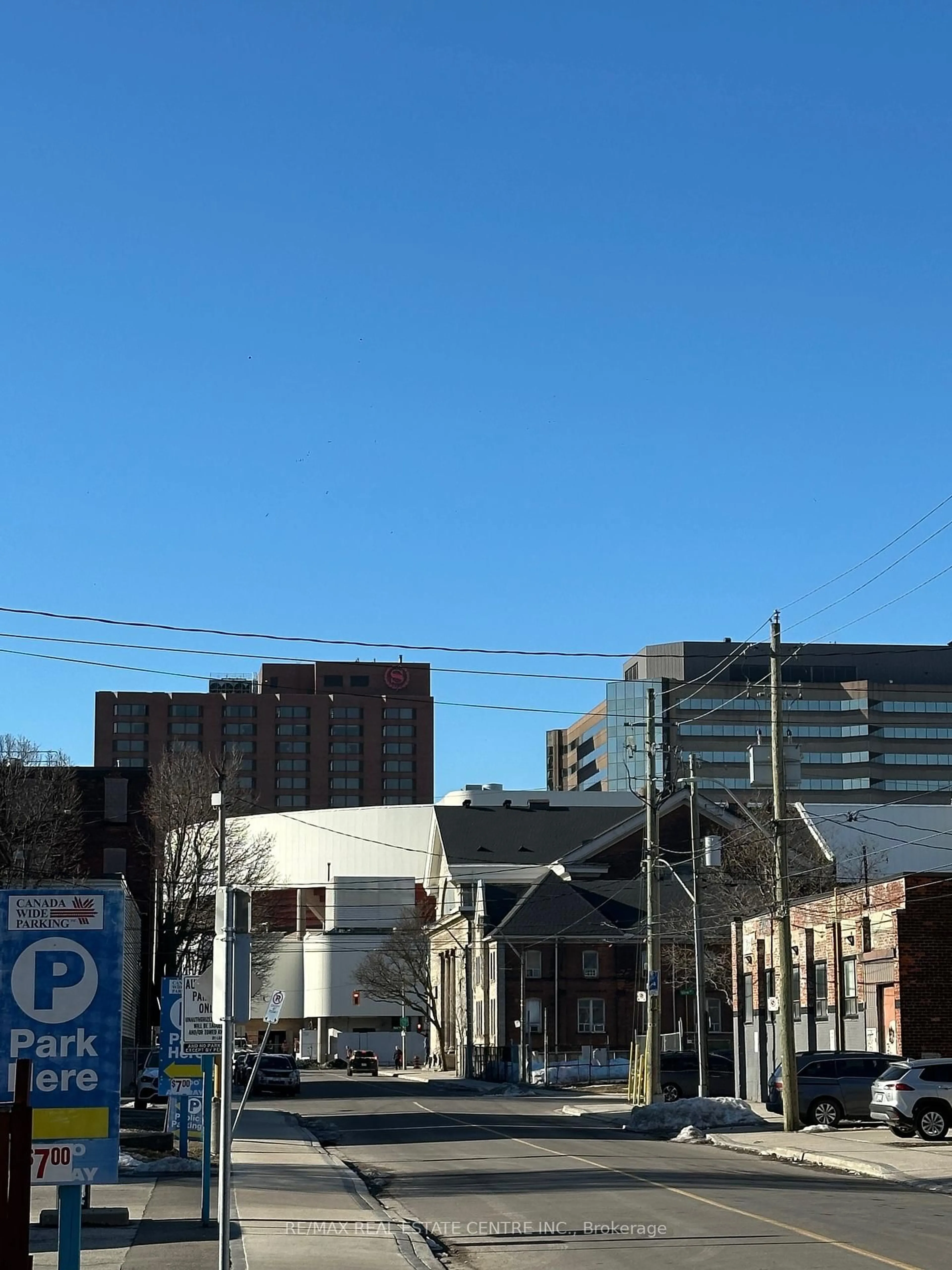 Blurry image for 120 Park St, Hamilton Ontario L8R 2N1