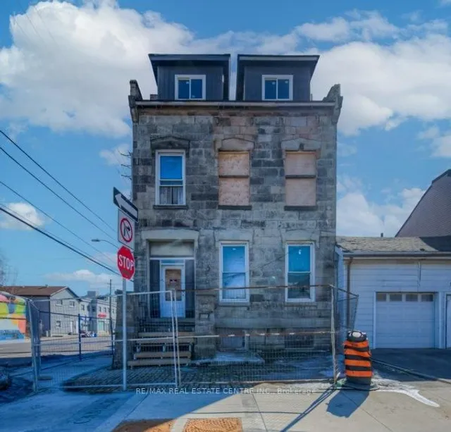 Primary image of 120 Park St
