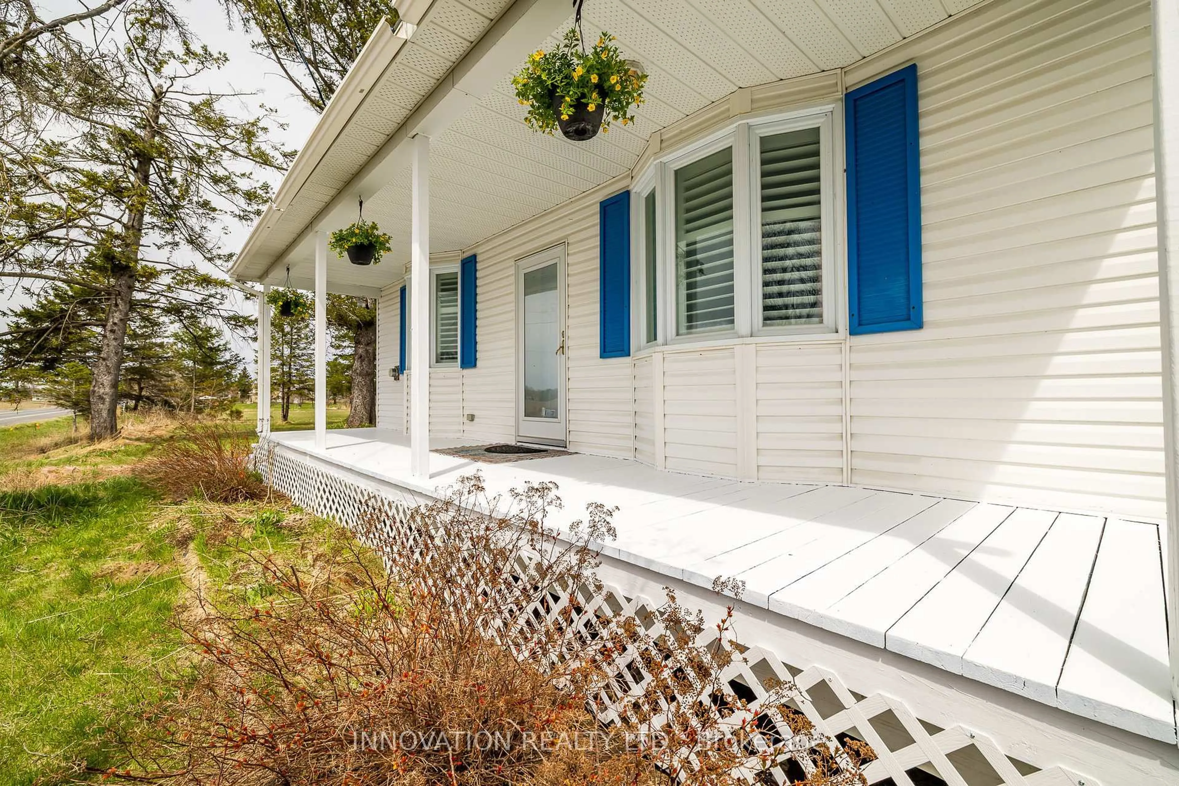 Patio, street for 1833 Joanisse Rd, Clarence-Rockland Ontario K0A 2A0