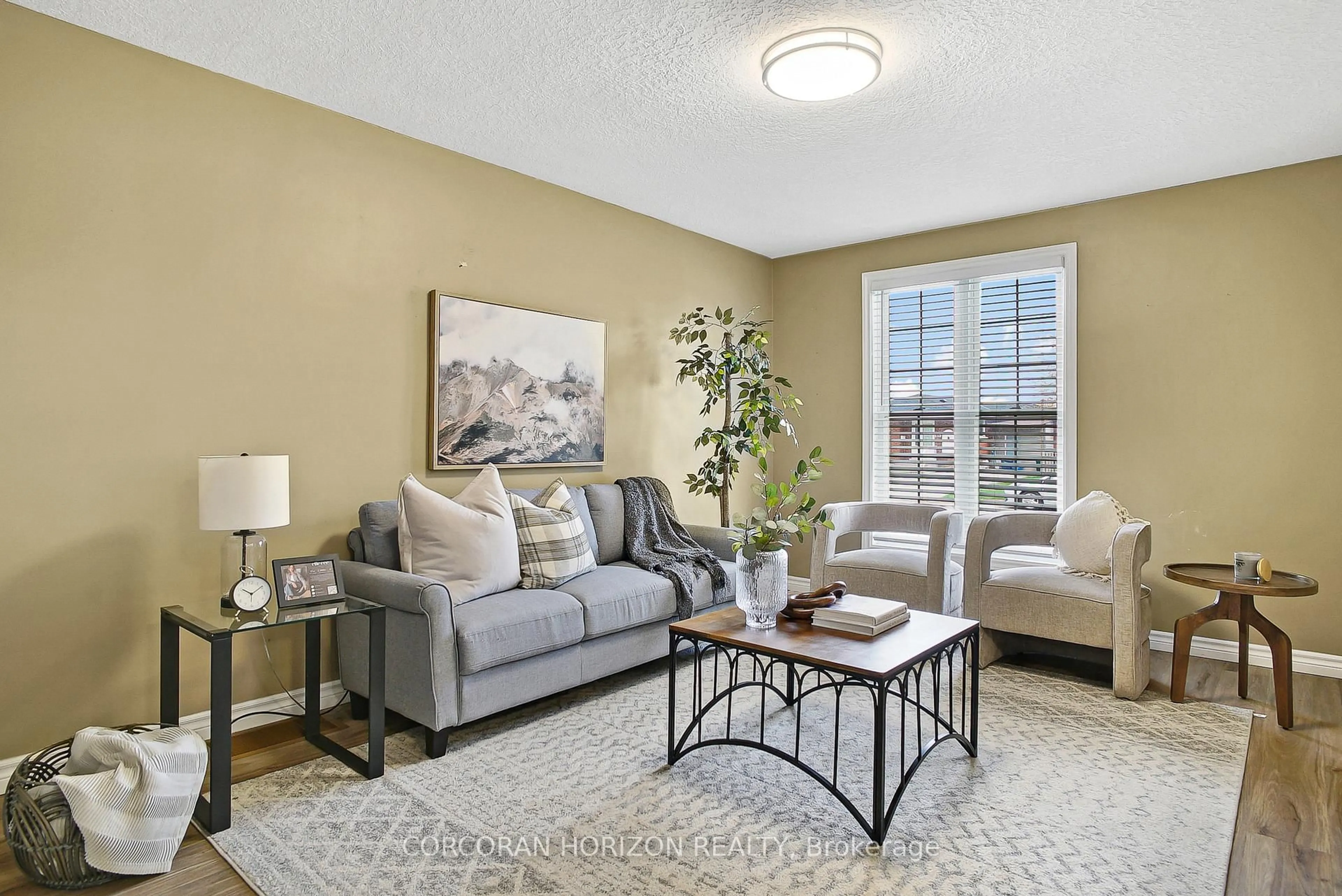 Living room with furniture, unknown for 110 Mercer Rd, Cambridge Ontario N1R 6K7