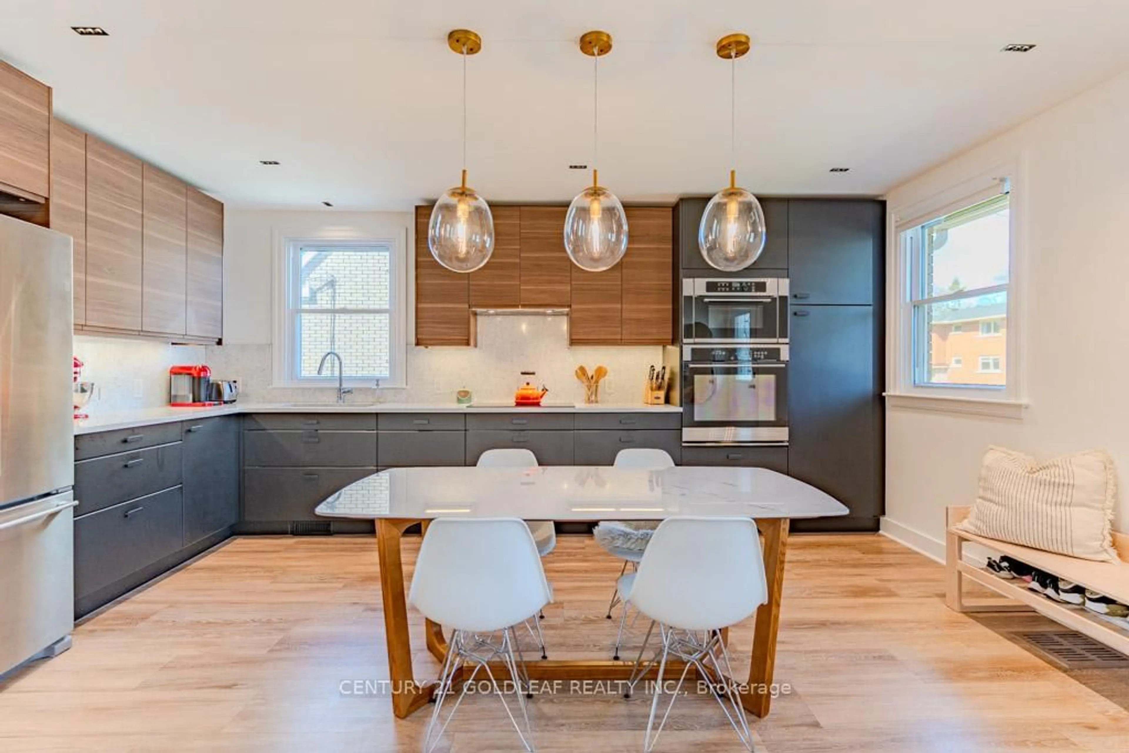 Contemporary kitchen, wood/laminate floor for 1404 Larose Ave, Ottawa Ontario K1Z 7X7