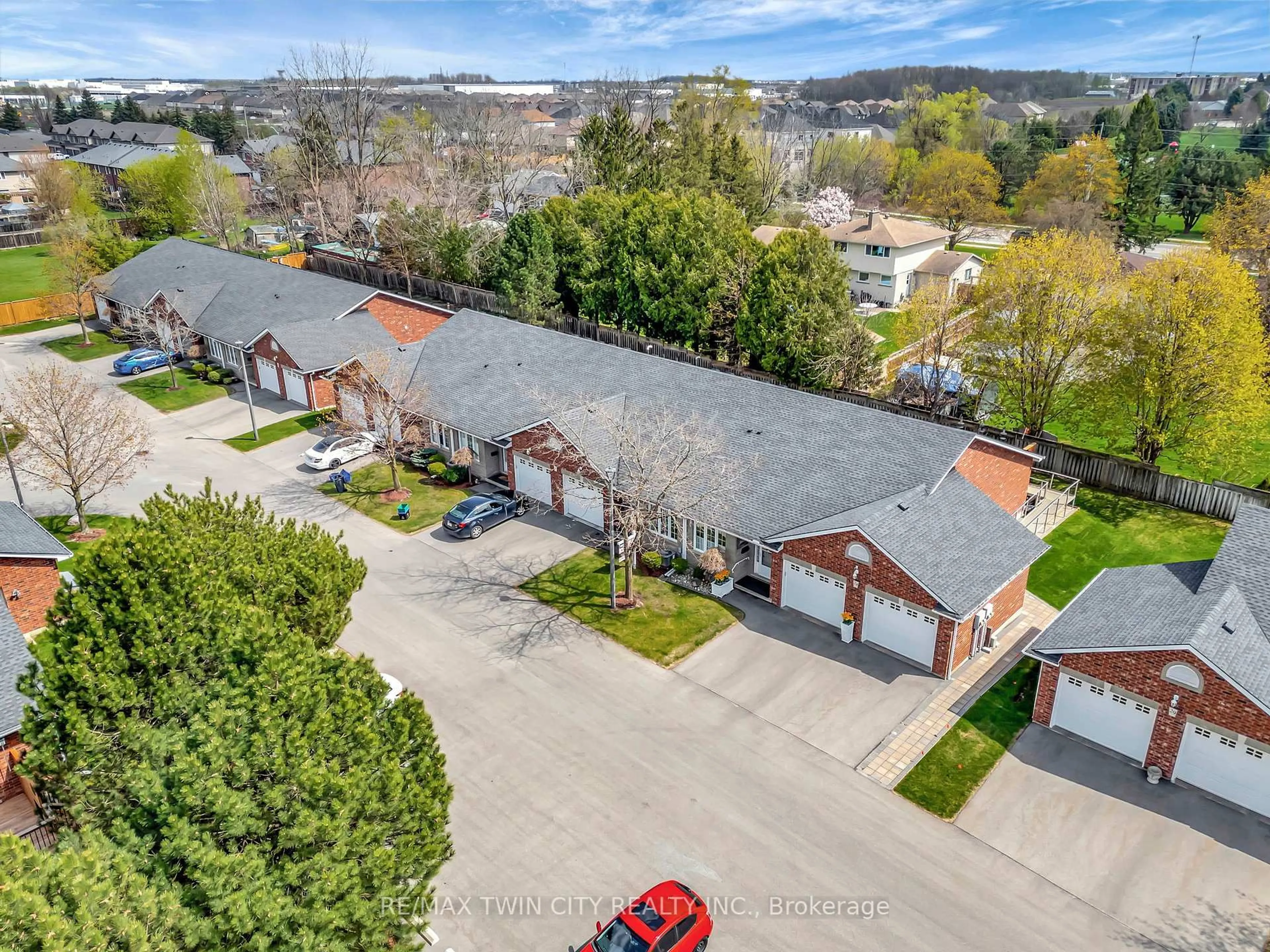 A pic from outside/outdoor area/front of a property/back of a property/a pic from drone, street for 53 Herons Landing #27, Woodstock Ontario N4T 1V2