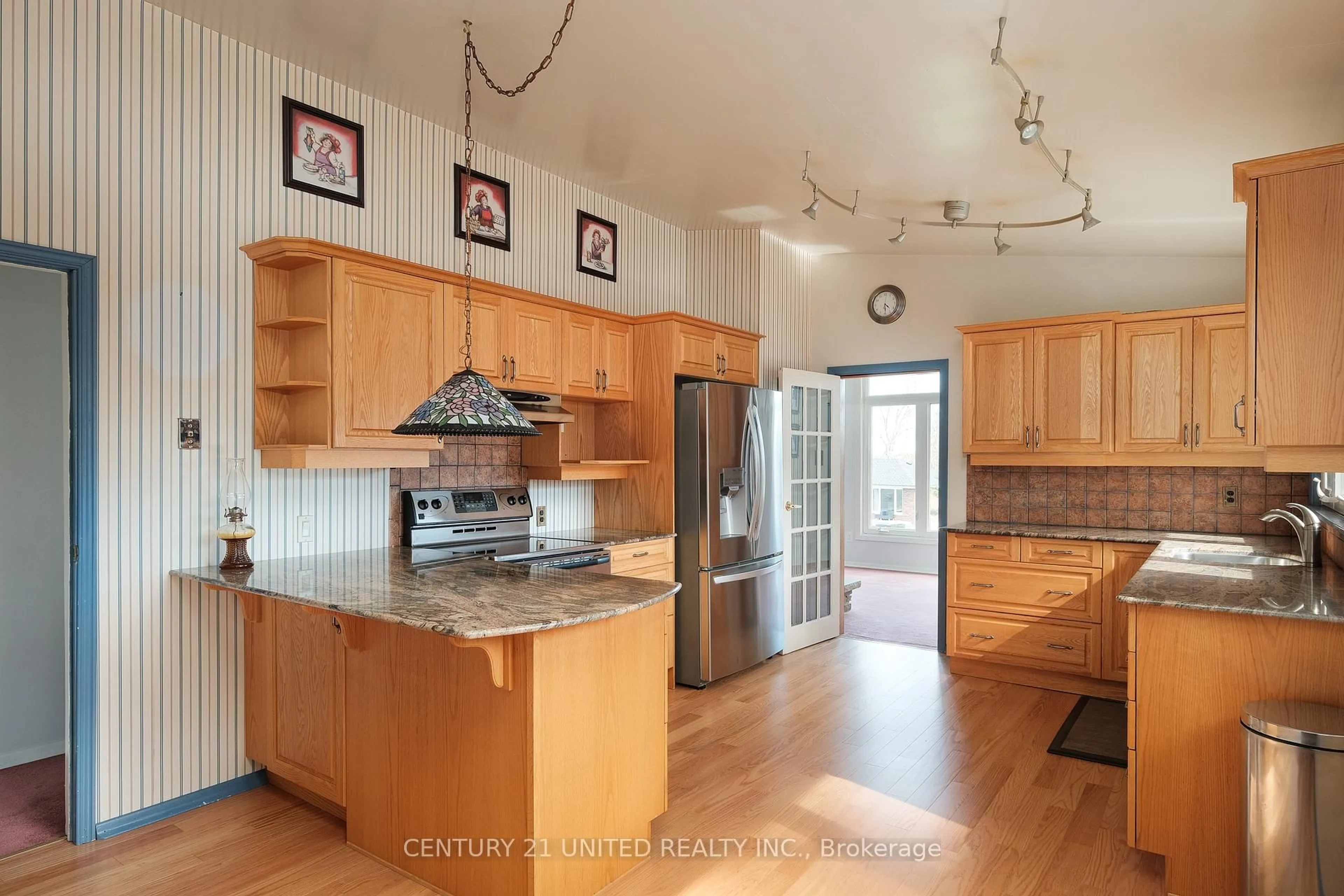 Open concept kitchen, unknown for 1261 Olympus Ave, Peterborough North Ontario K9H 6V9