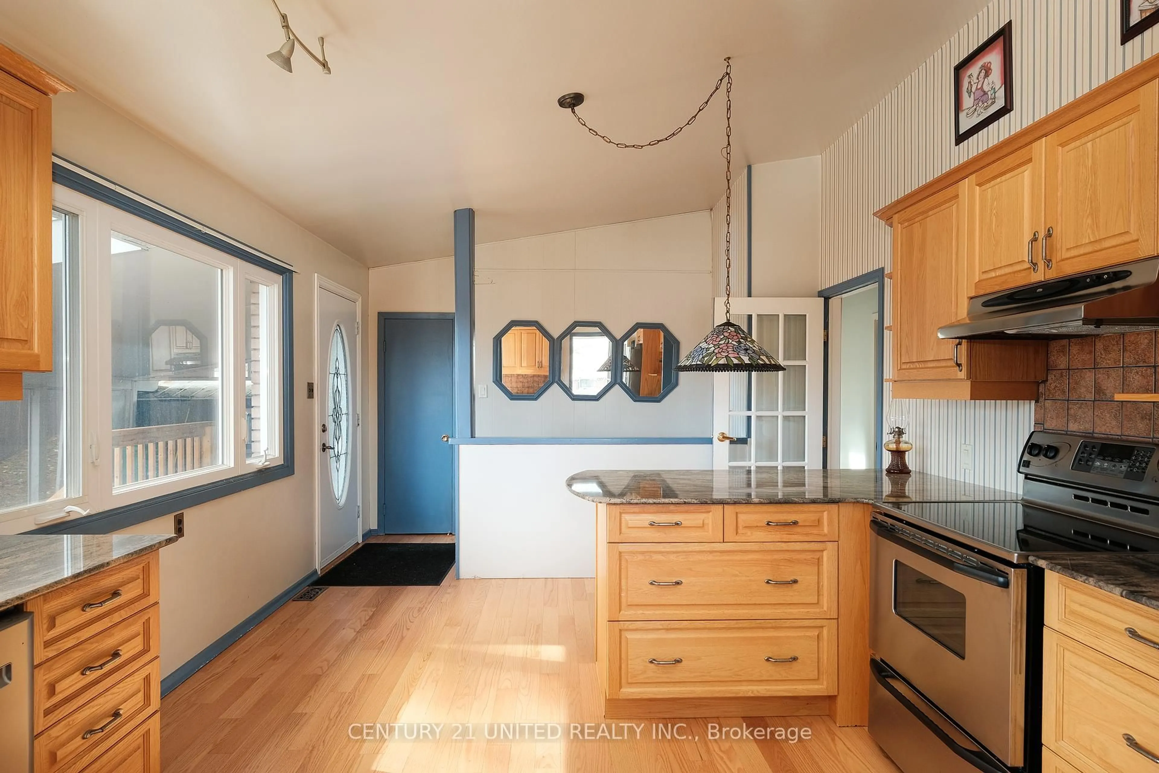 Open concept kitchen, unknown for 1261 Olympus Ave, Peterborough North Ontario K9H 6V9
