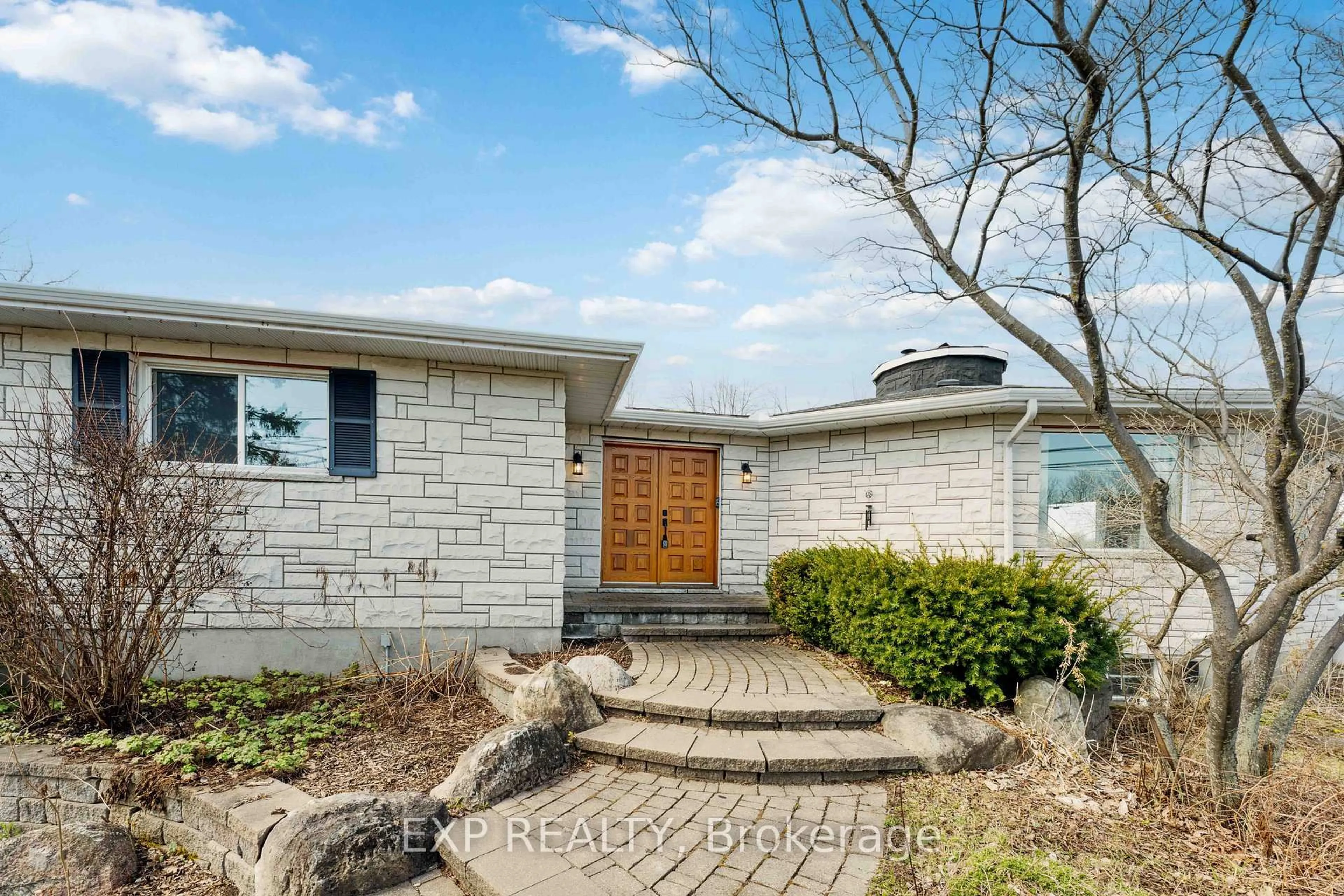 Home with brick exterior material, street for 6974 Bank St, Metcalfe Ontario K0A 2P0