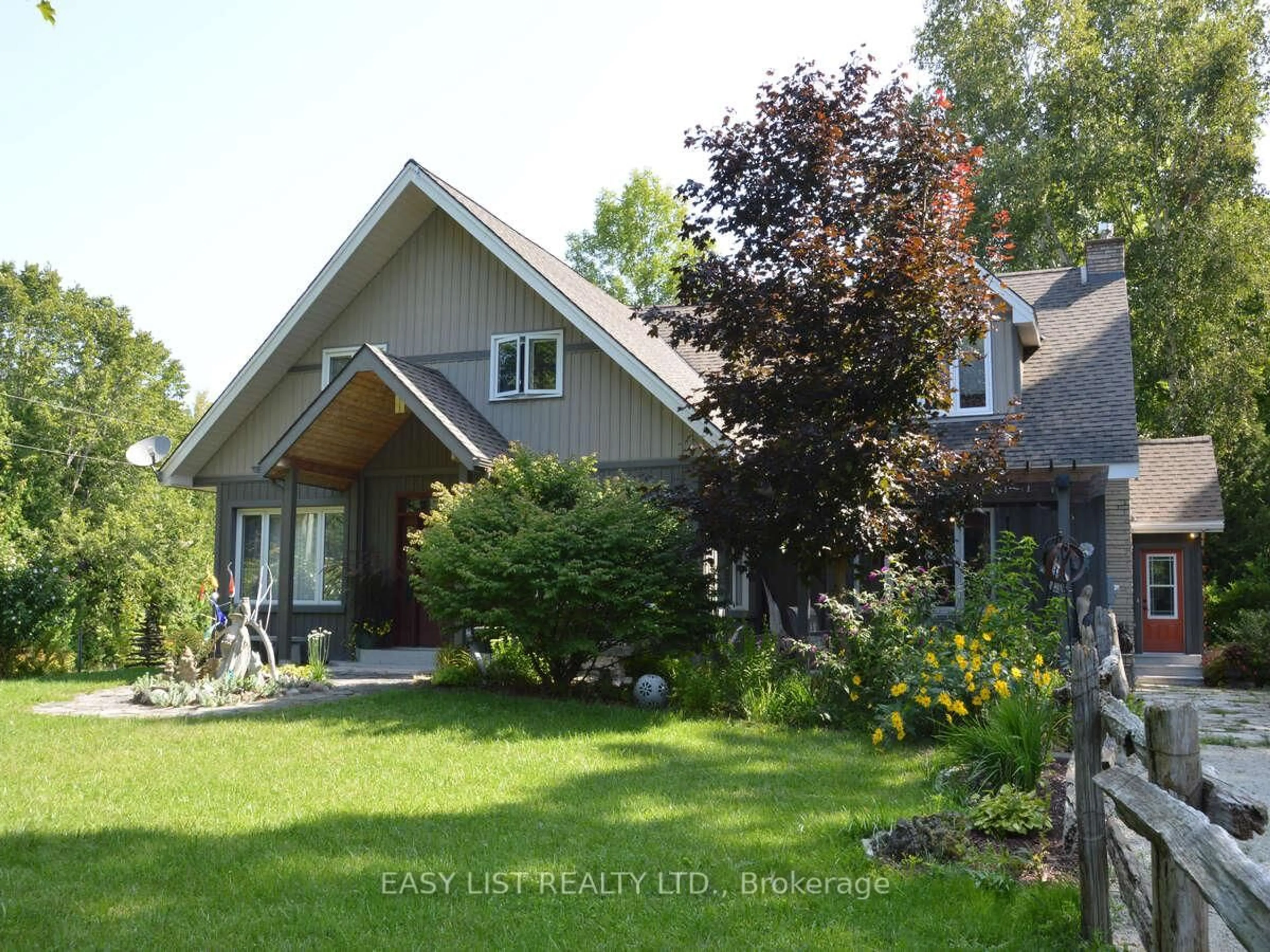 A pic from outside/outdoor area/front of a property/back of a property/a pic from drone, unknown for 424 Huron Rd, South Bruce Peninsula Ontario N0H 2T0