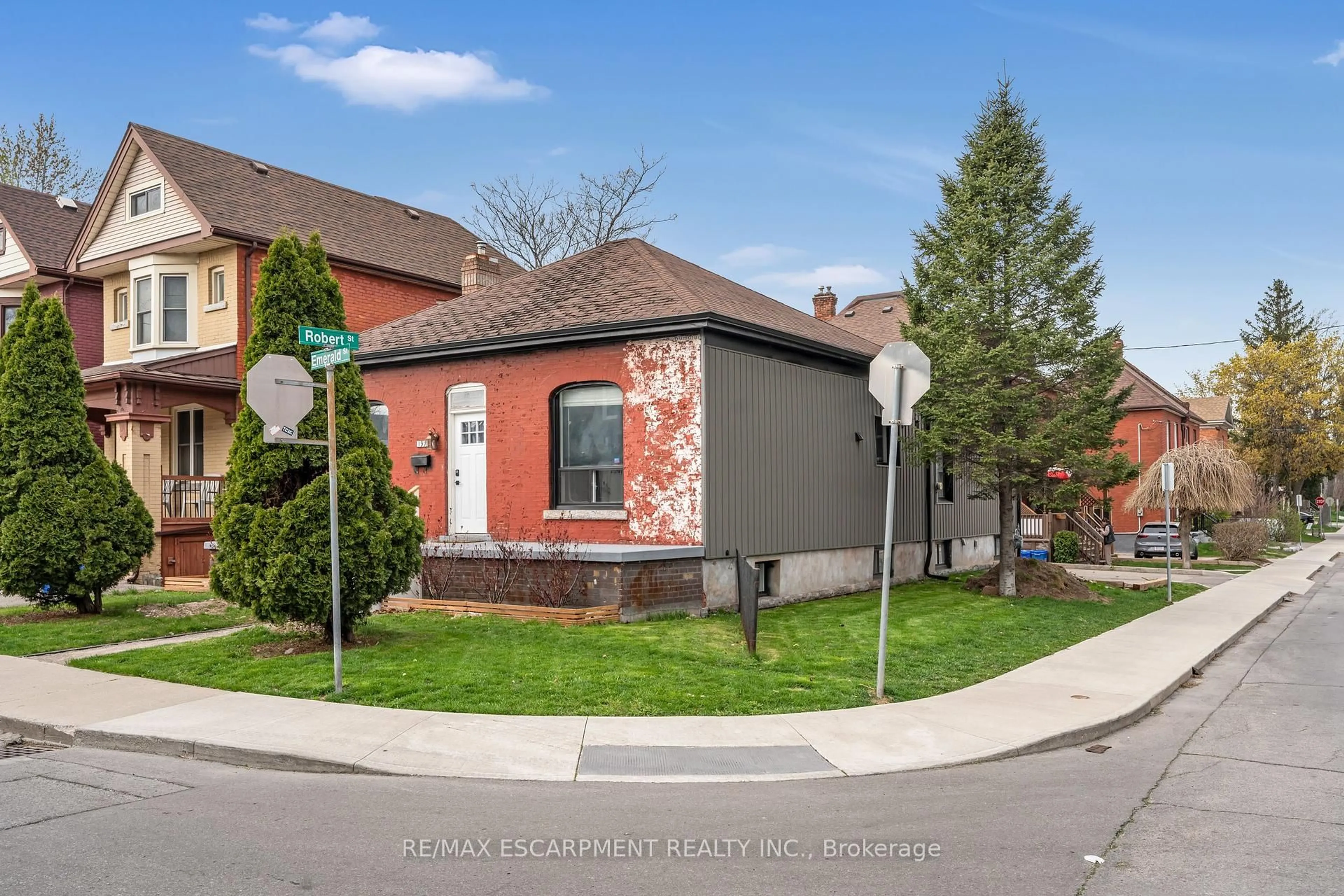 Home with brick exterior material, street for 197 EMERALD St, Hamilton Ontario L8L 5K9