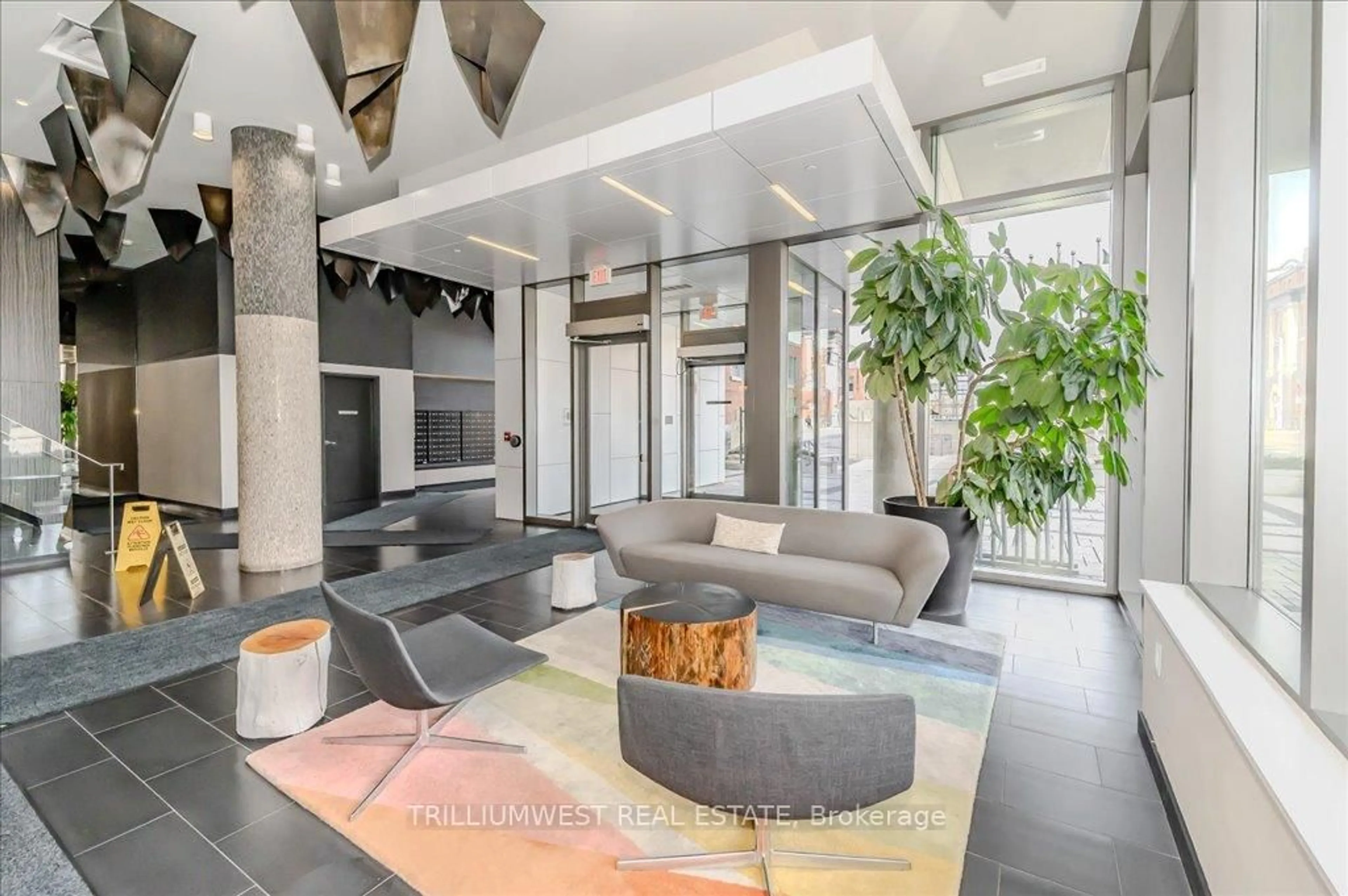 Unknown for 85 Duke St #1702, Kitchener Ontario N2H 0B7