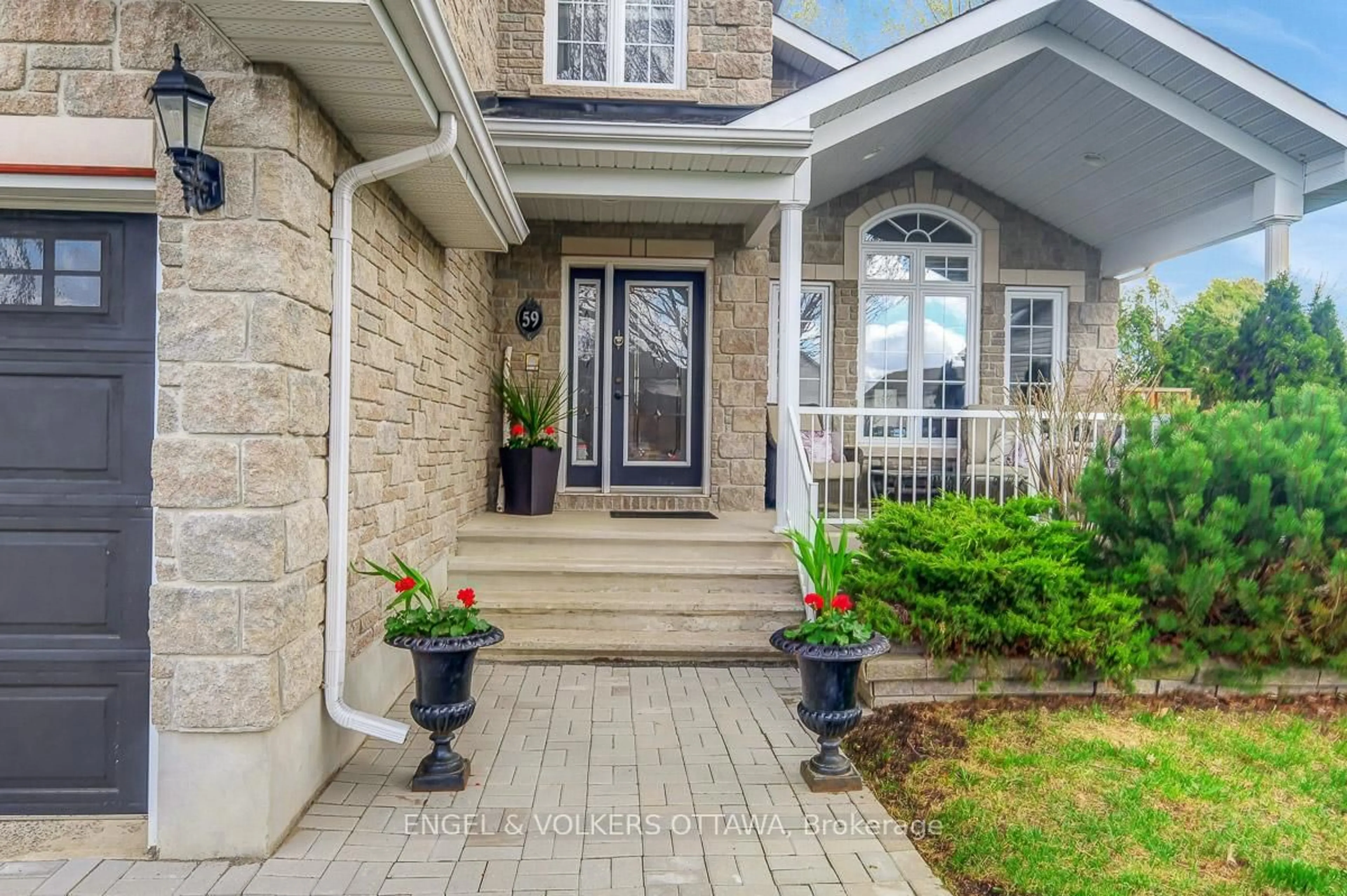 Unknown for 59 Frontenac Blvd, Russell Ontario K0A 1W0