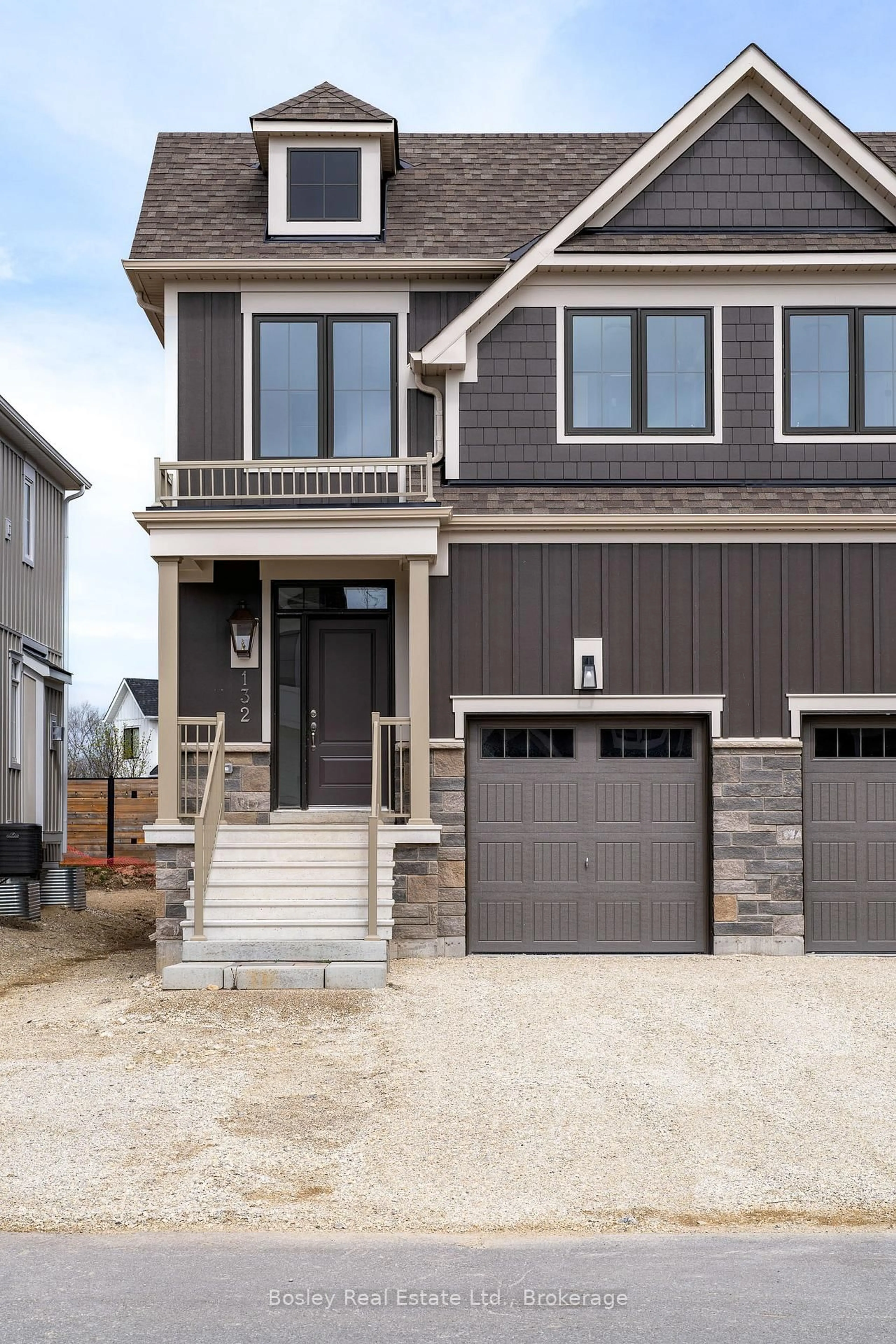 Home with brick exterior material, street for 132 WHITE OAK Cres, Blue Mountains Ontario L9Y 0Z3