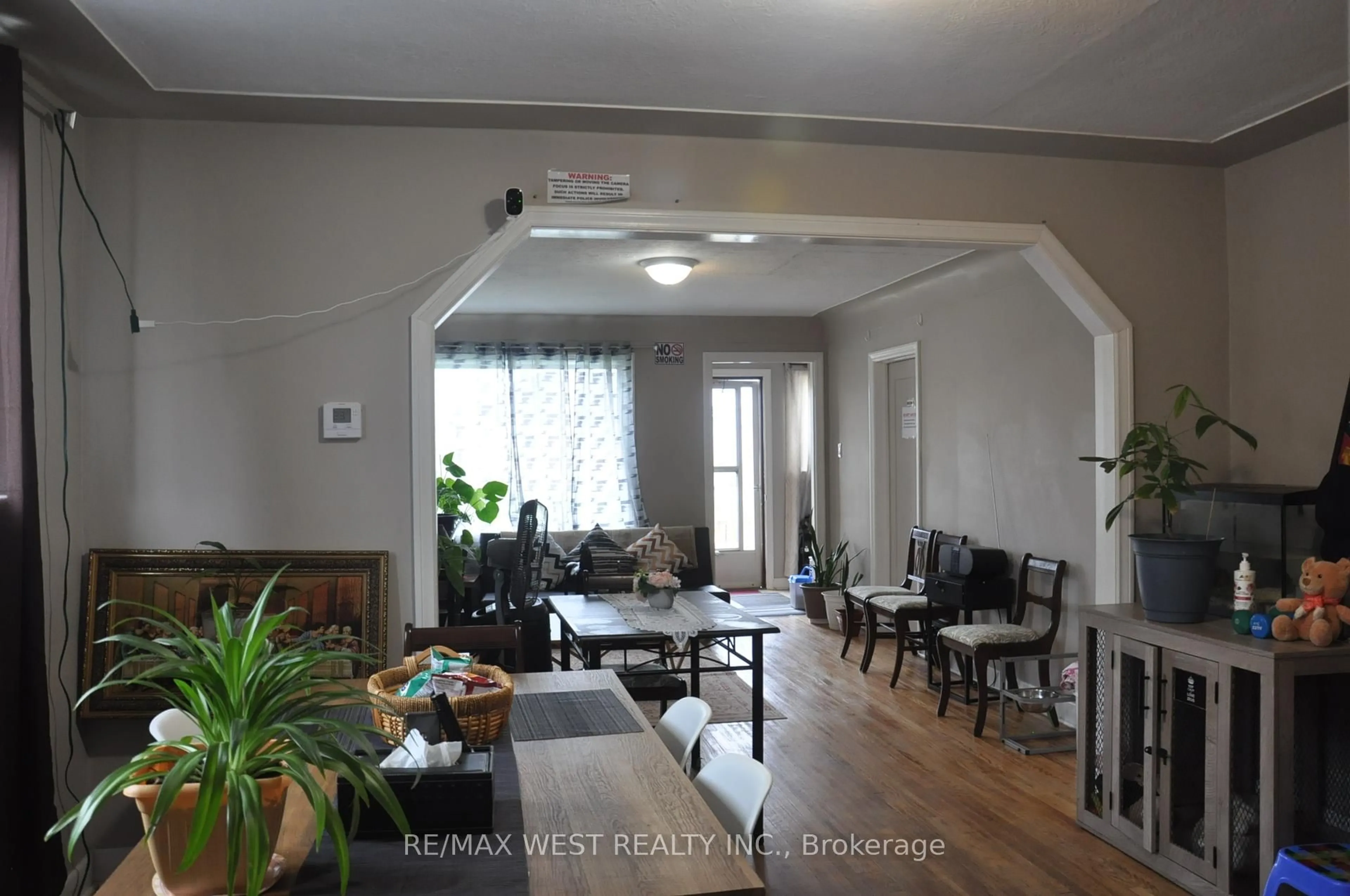 Living room with furniture, unknown for 1512 Rushland Ave, London East Ontario N5V 1X5