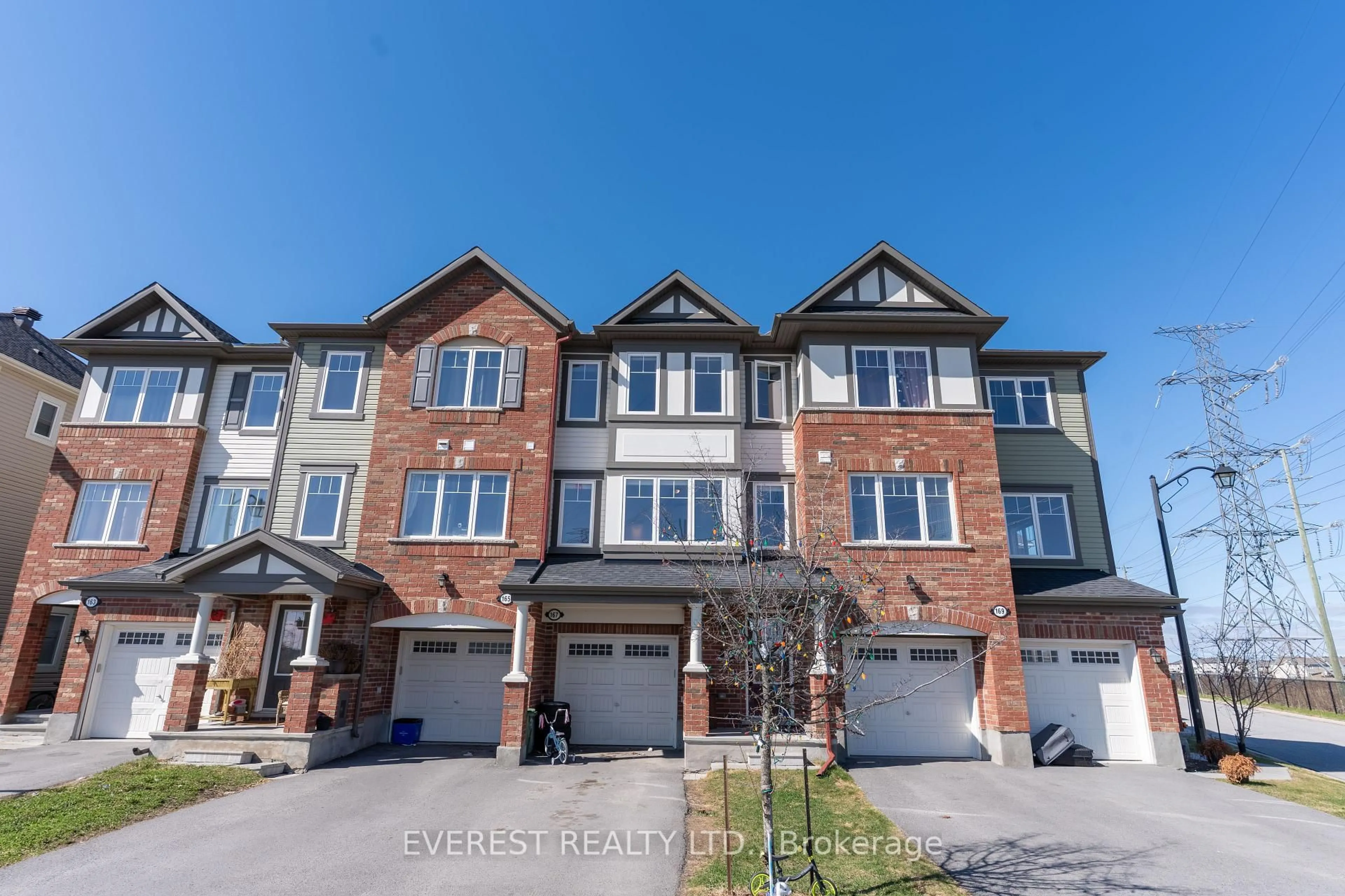 A pic from outside/outdoor area/front of a property/back of a property/a pic from drone, street for 167 Gelderland Private, Ottawa Ontario K2V 0H8