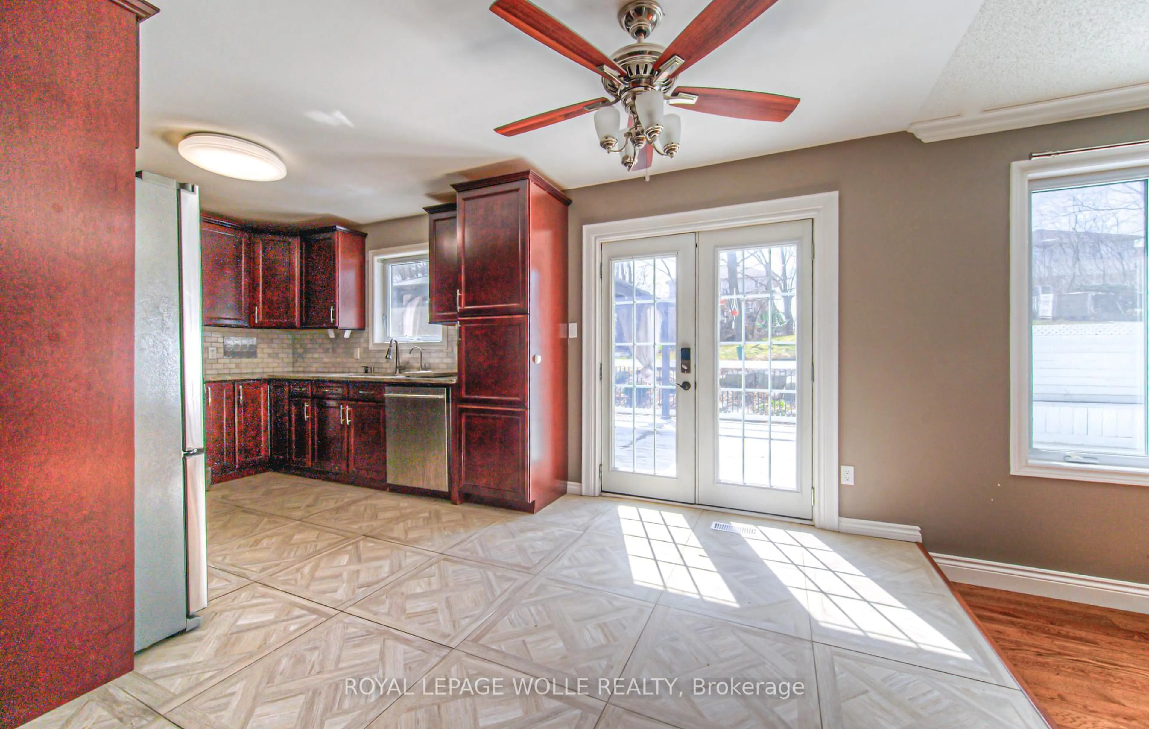 Open concept kitchen, ceramic/tile floor for 35 Wildlark Cres, Kitchener Ontario N2N 3E8
