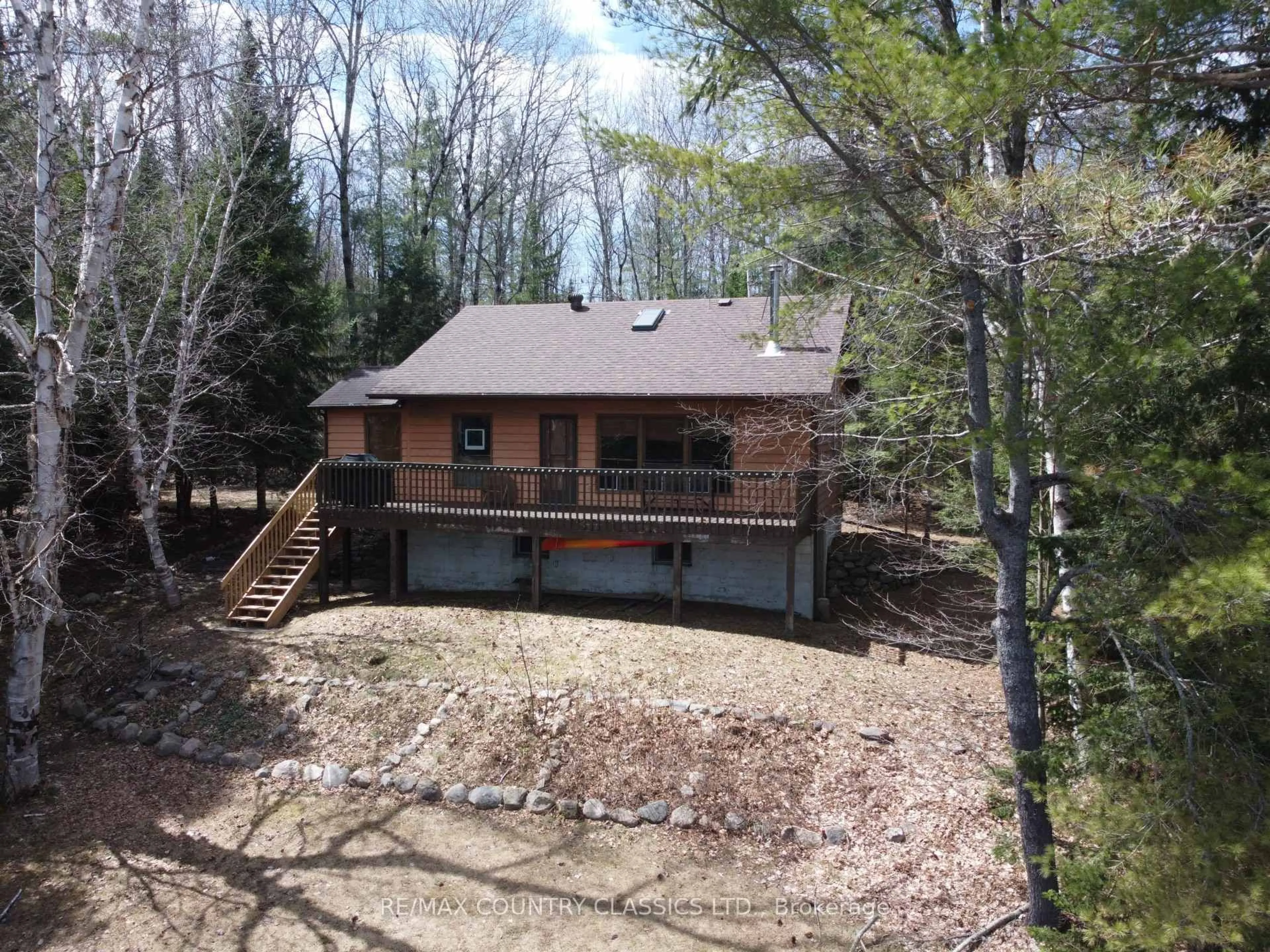 A pic from outside/outdoor area/front of a property/back of a property/a pic from drone, unknown for 491 Kuiack Lake Rd, Barry's Bay Ontario K0J 1B0