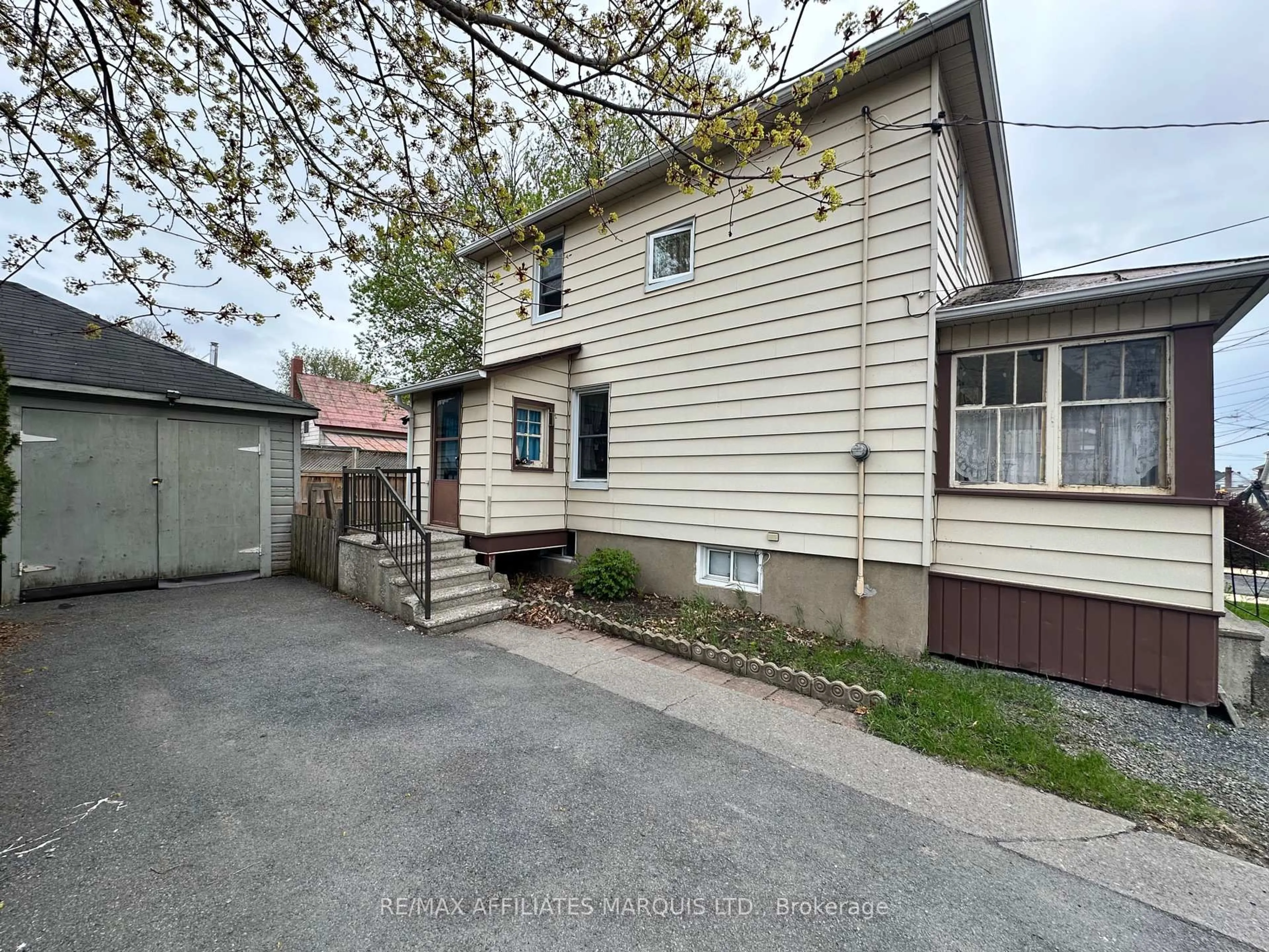 A pic from outside/outdoor area/front of a property/back of a property/a pic from drone, street for 308 THIRD St, Cornwall Ontario K6J 2P5