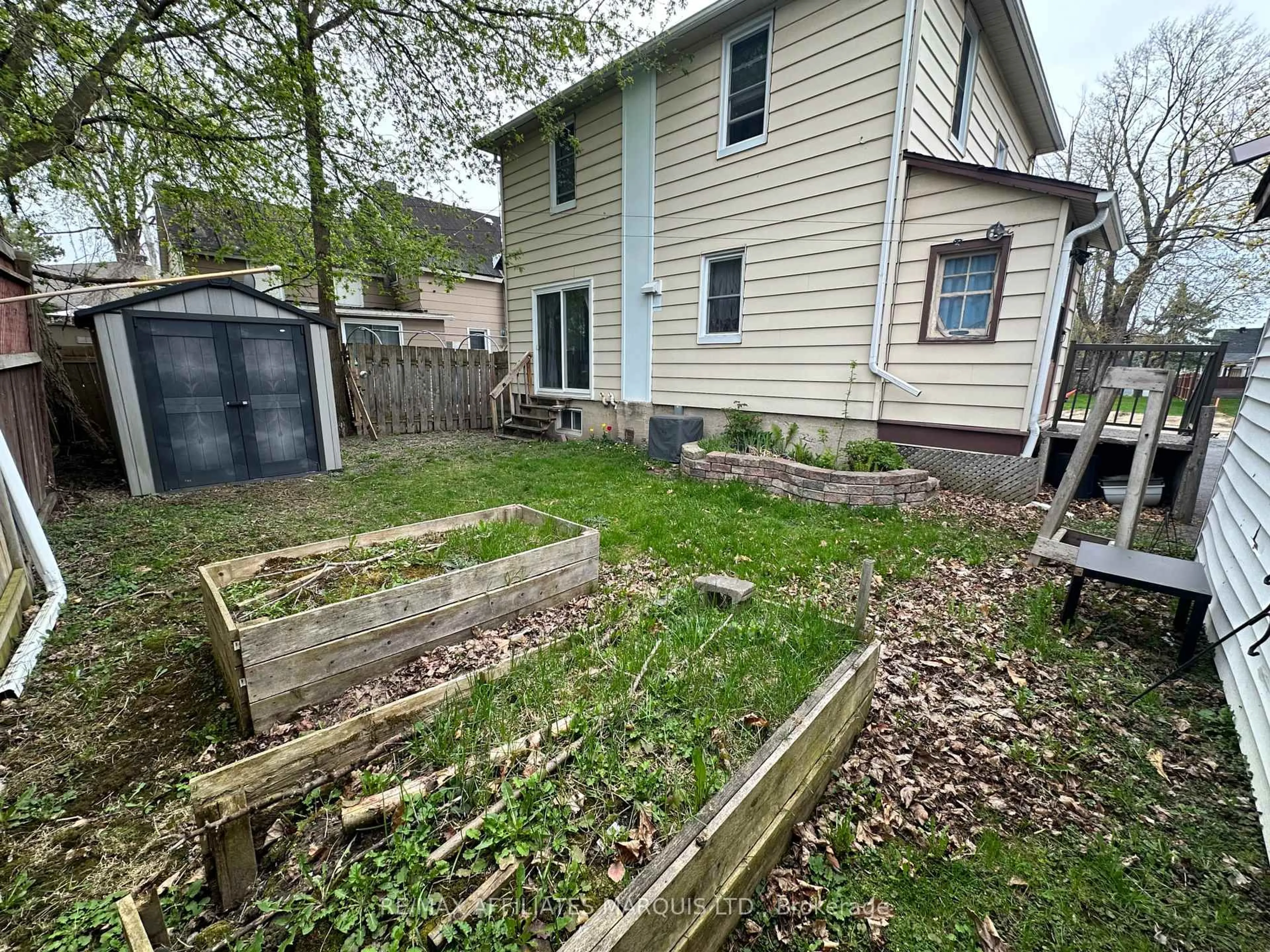 Unknown for 308 THIRD St, Cornwall Ontario K6J 2P5
