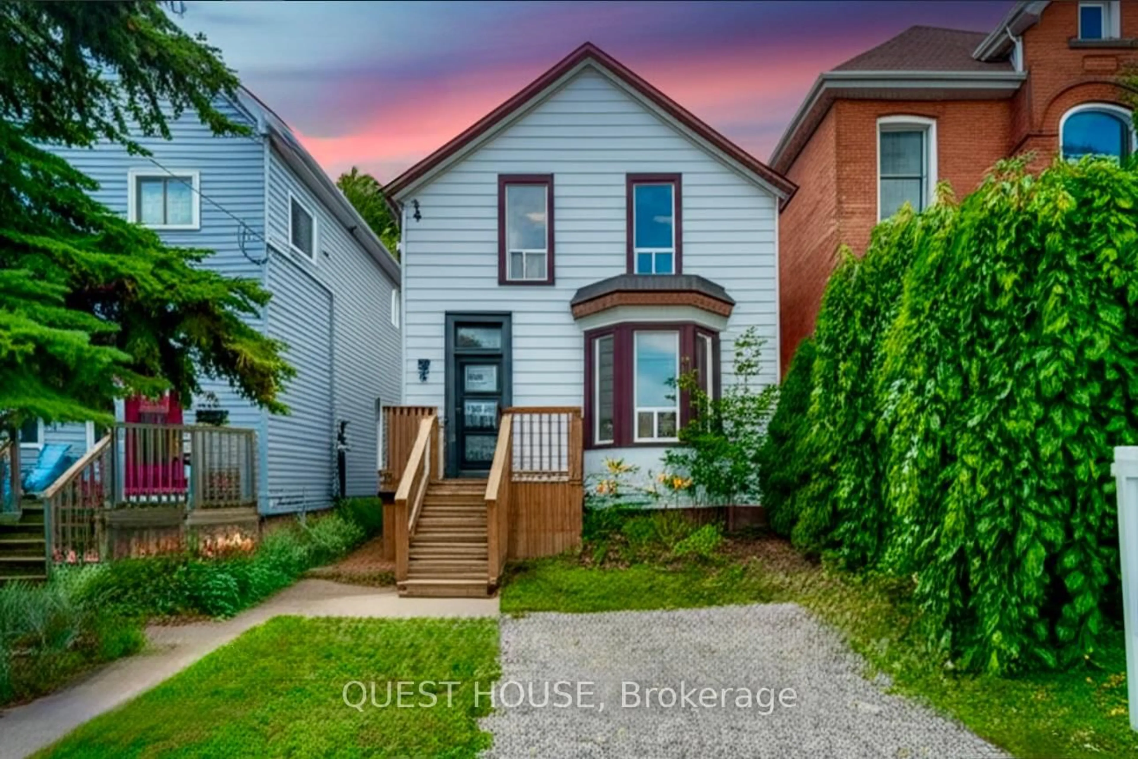 Home with brick exterior material, street for 29 Melbourne St, Hamilton Ontario L8P 2A5