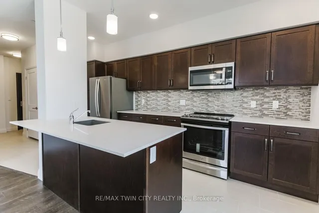Additional property image - 399 Queen St Unit 201