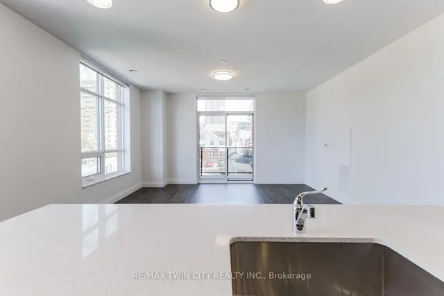 Additional property image - 399 Queen St Unit 201