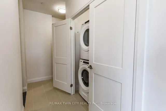 Additional property image - 399 Queen St Unit 201