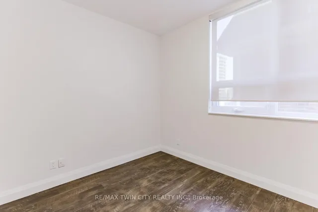 Additional property image - 399 Queen St Unit 201