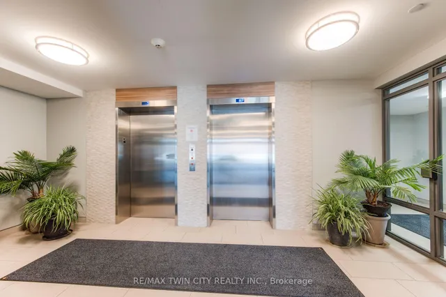 Additional property image - 399 Queen St Unit 201