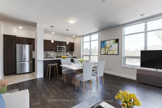 Additional property image - 399 Queen St Unit 201