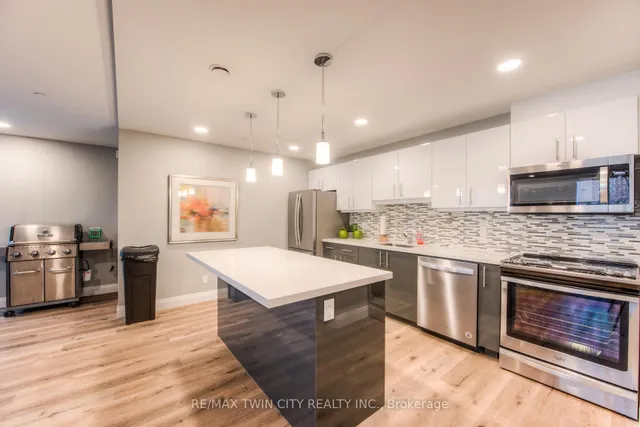 Additional property image - 399 Queen St Unit 201