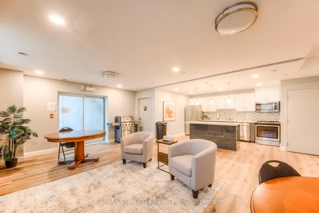 Additional property image - 399 Queen St Unit 201