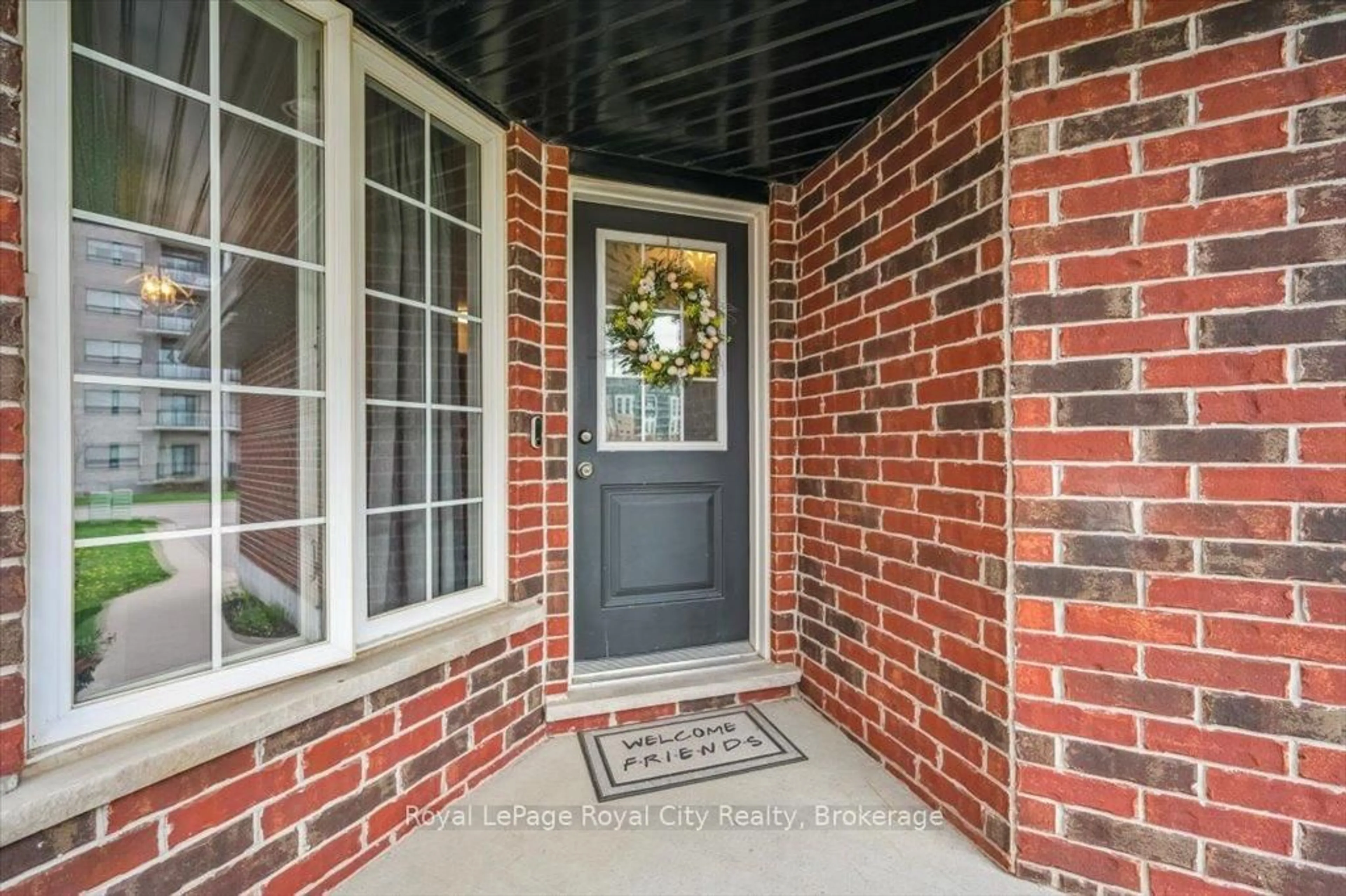 Indoor entryway for 183 Watson Rd, Guelph Ontario N1E 0C2