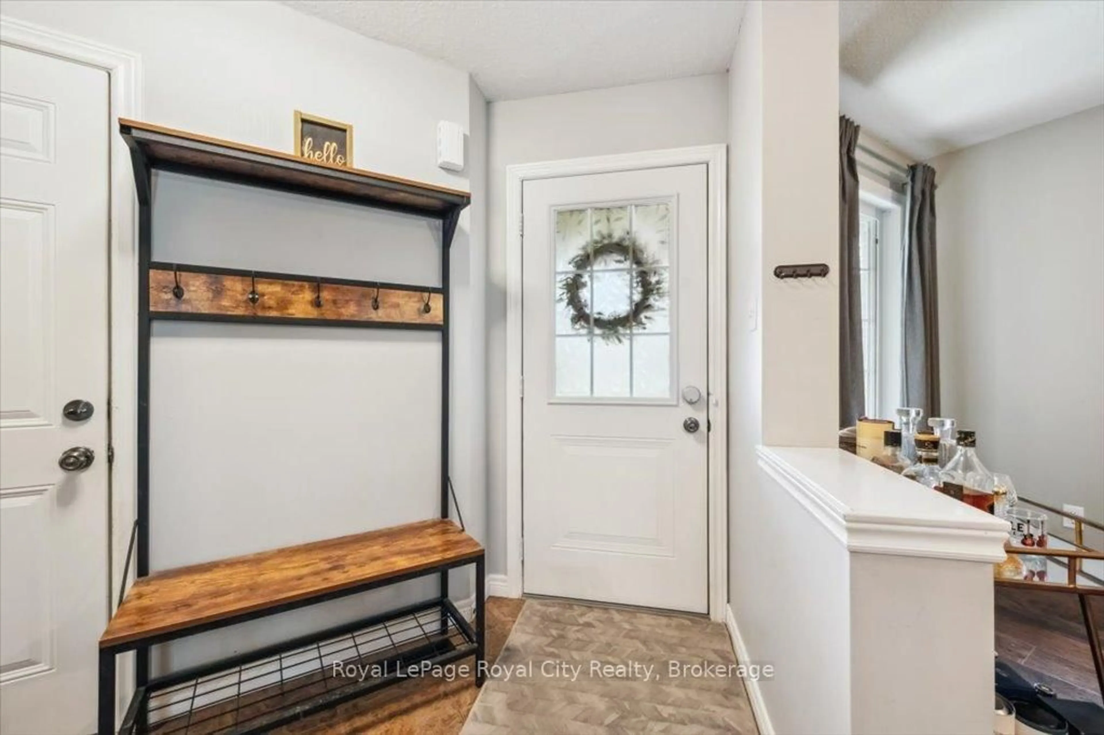 Indoor entryway for 183 Watson Rd, Guelph Ontario N1E 0C2