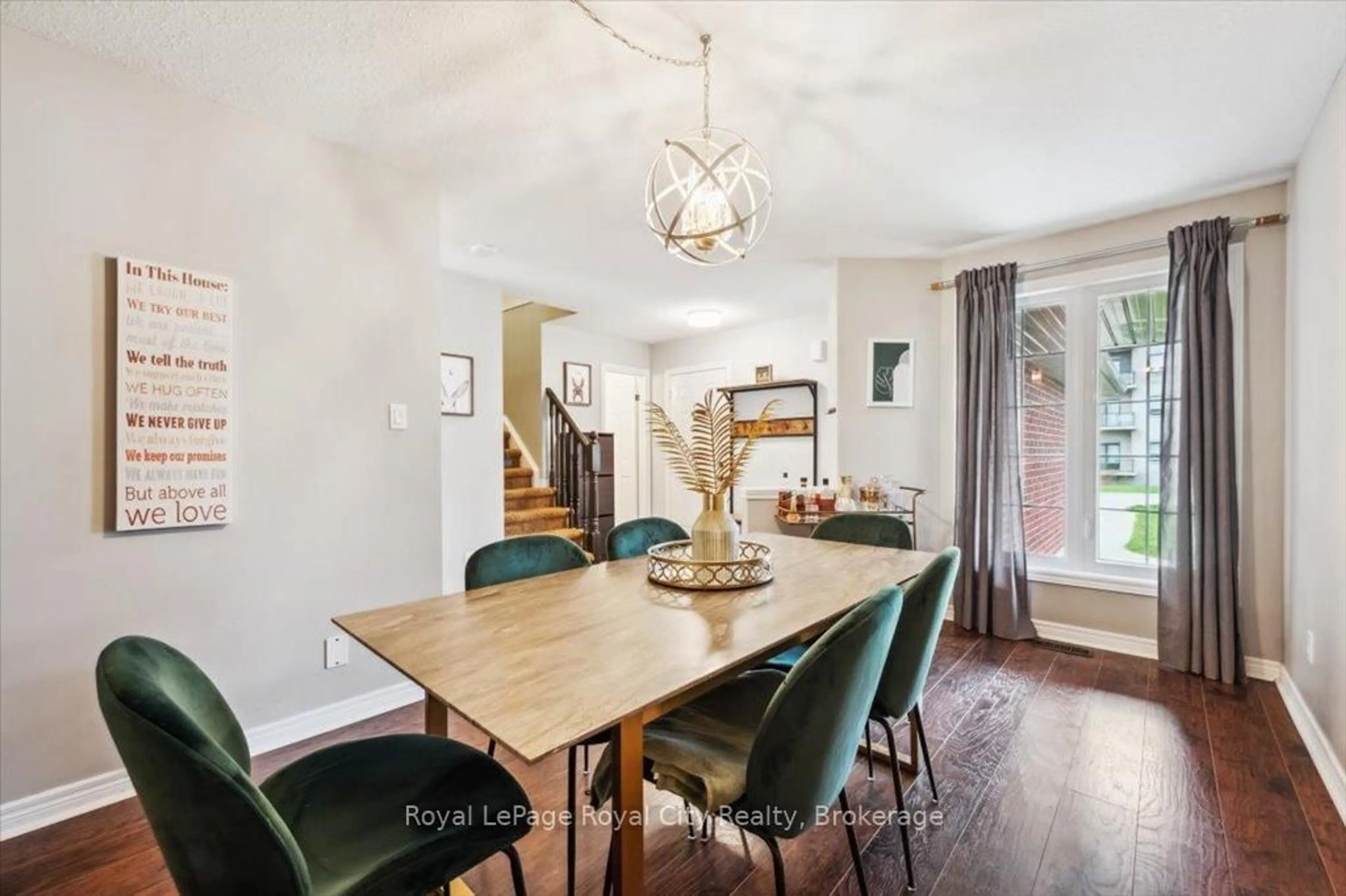 Dining room, unknown for 183 Watson Rd, Guelph Ontario N1E 0C2