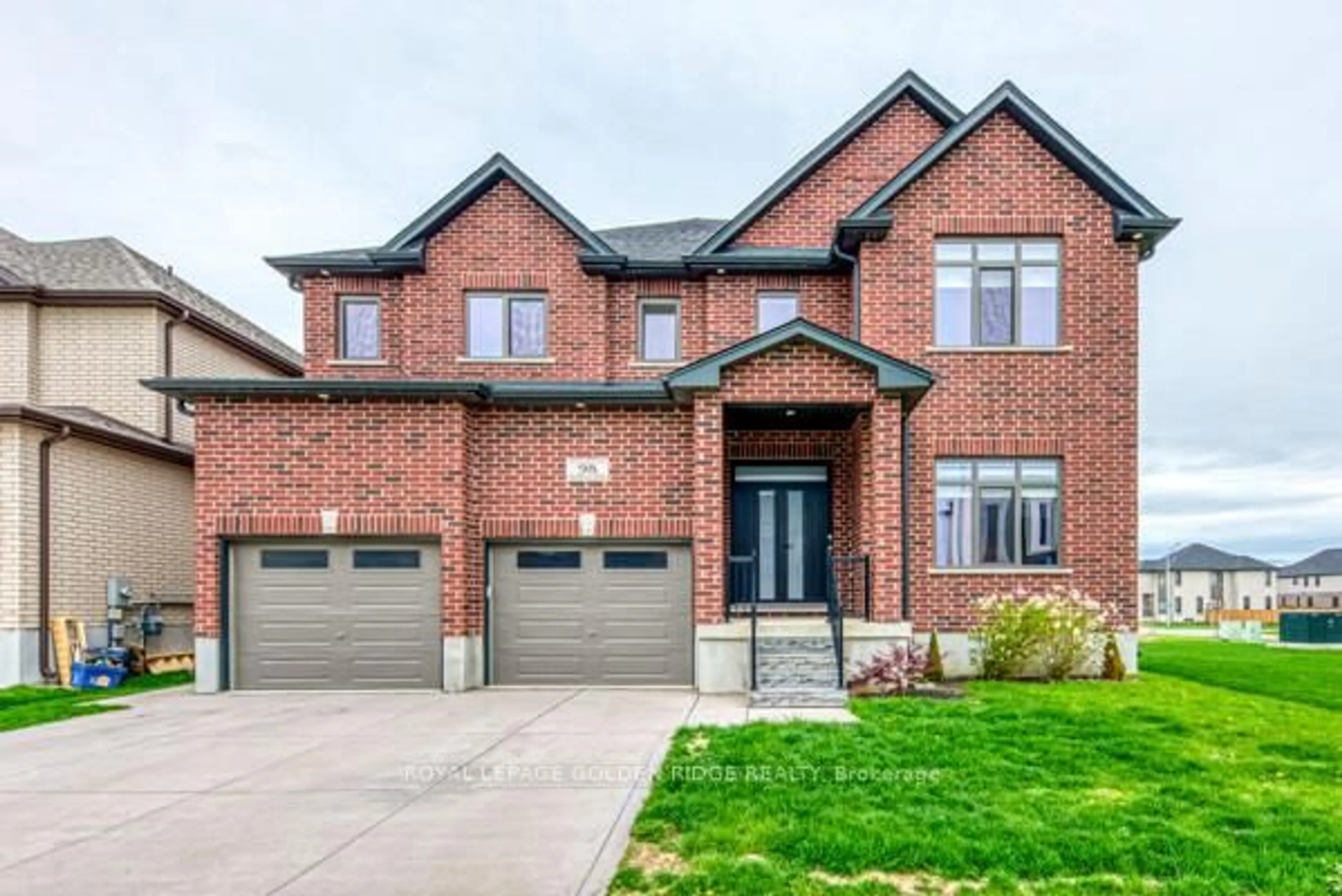 Home with brick exterior material, street for 98 Grandville Circ, Brant Ontario N3L 0J5