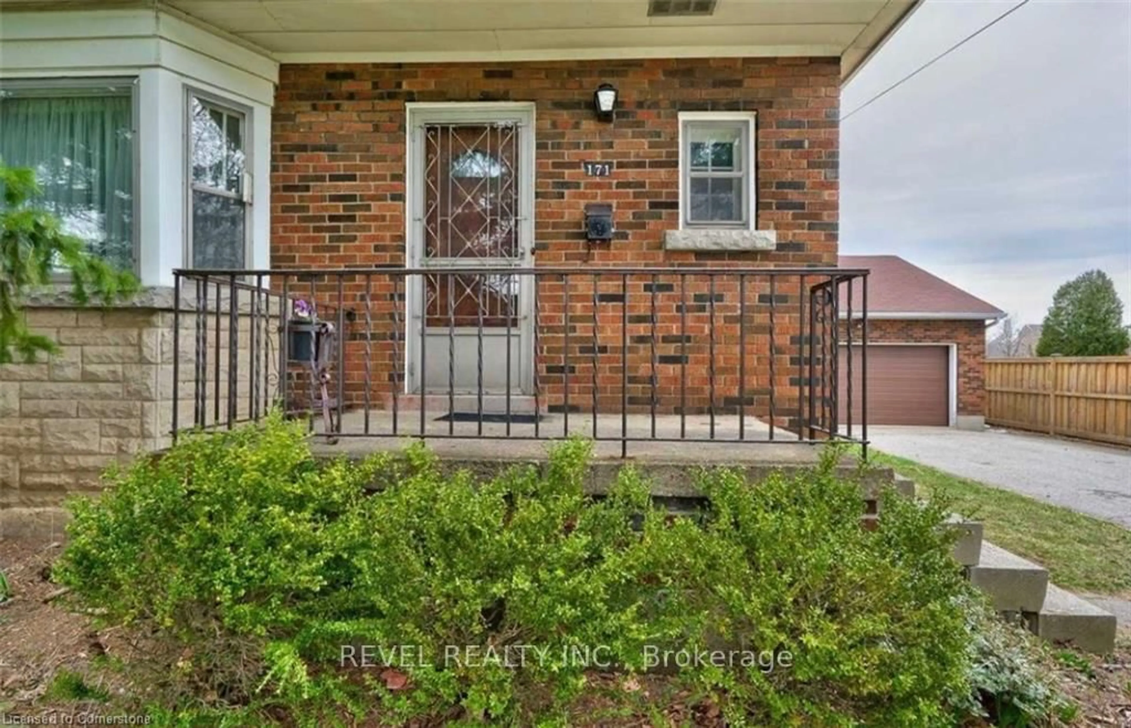 Unknown for 171 Stone Church Rd, Hamilton Ontario L9B 1A8