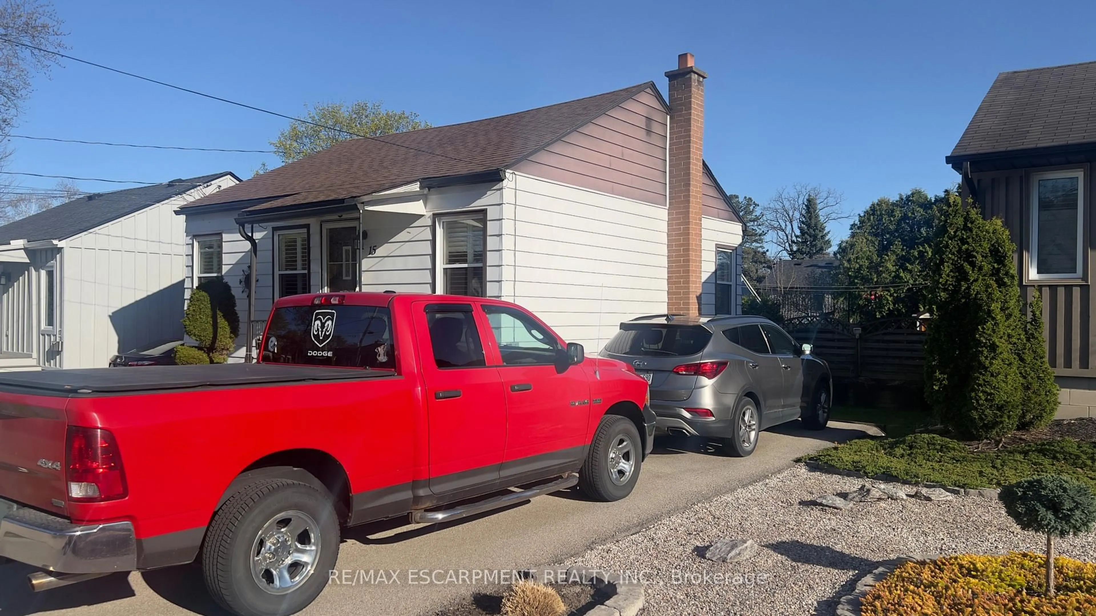 Unknown for 15 donald Ave, Hamilton Ontario L9H 1E9