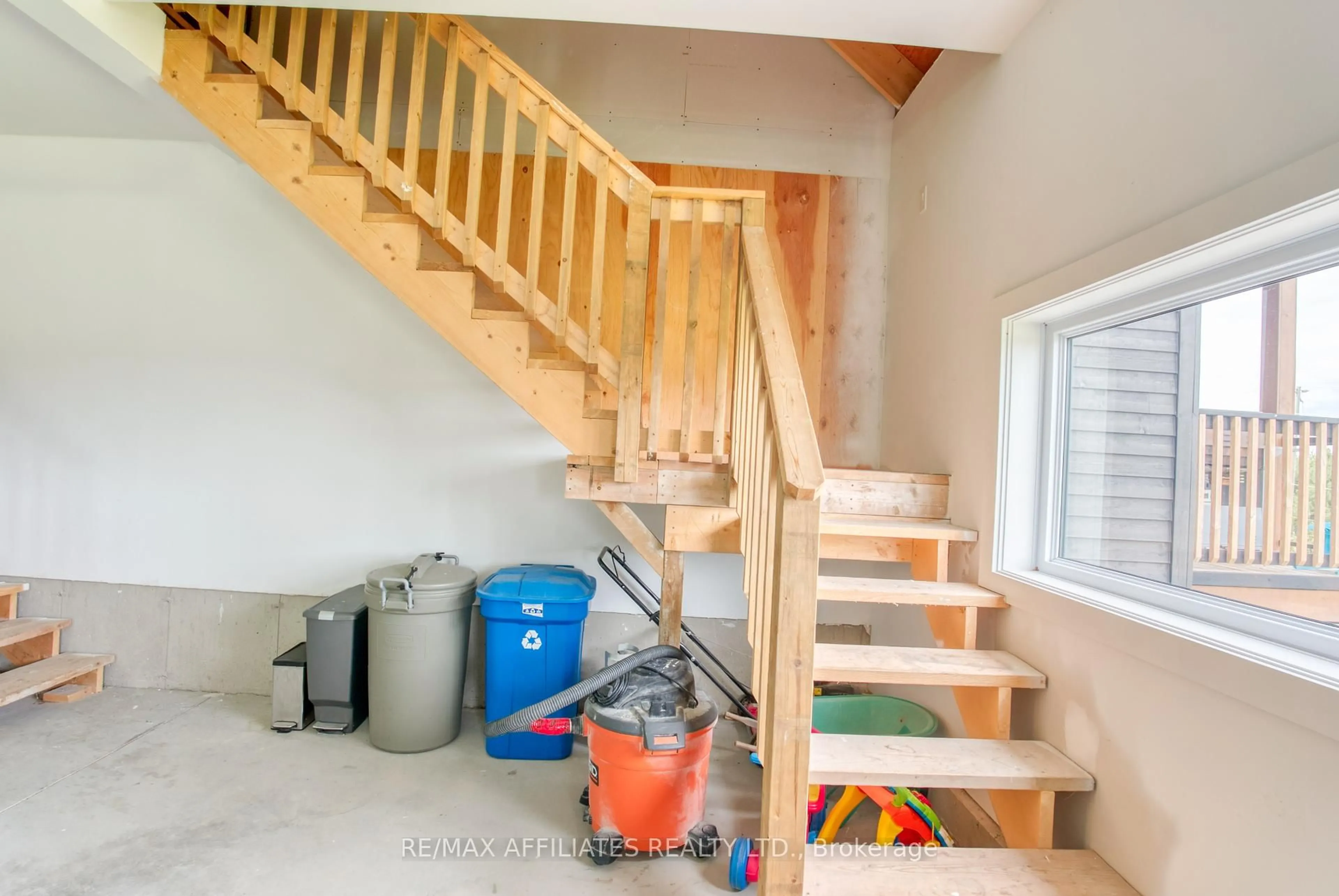Stairs for 48 Trotters Lane, Rideau Lakes Ontario K0G 1X0