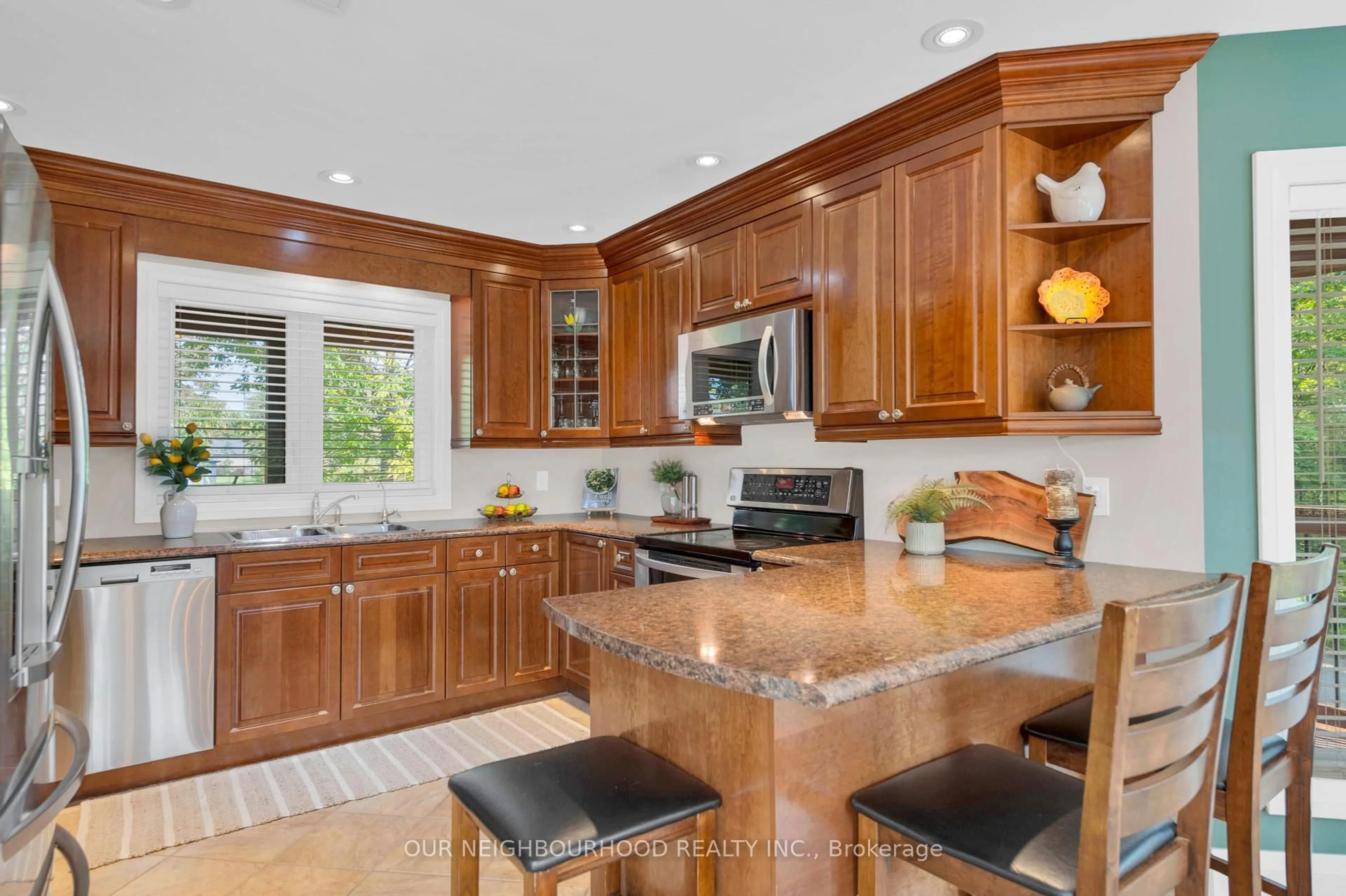Open concept kitchen, ceramic/tile floor for 53 Glen Ridge Rd, Limoges Ontario K0K 2M0