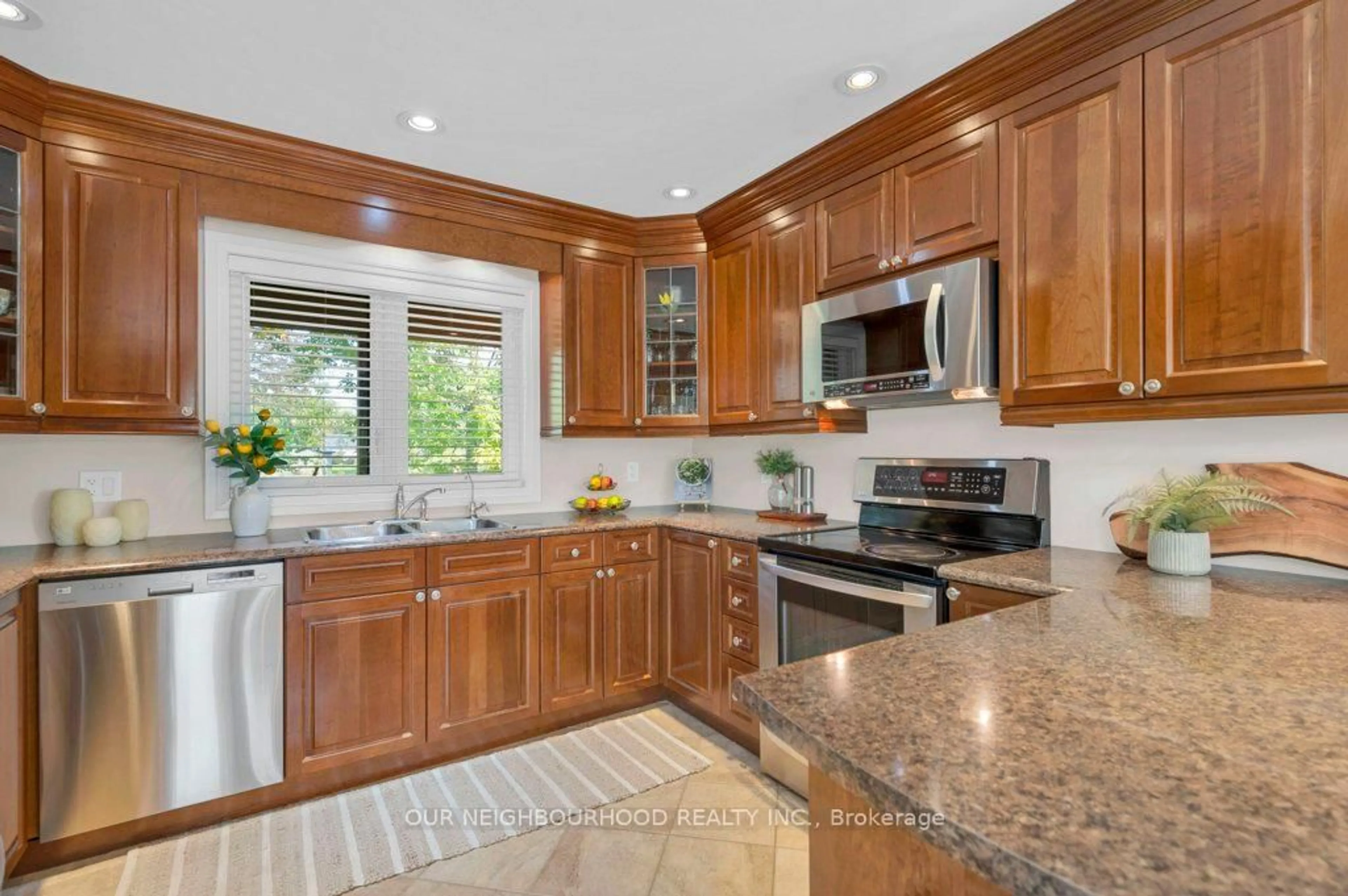 Contemporary kitchen, ceramic/tile floor for 53 Glen Ridge Rd, Limoges Ontario K0K 2M0