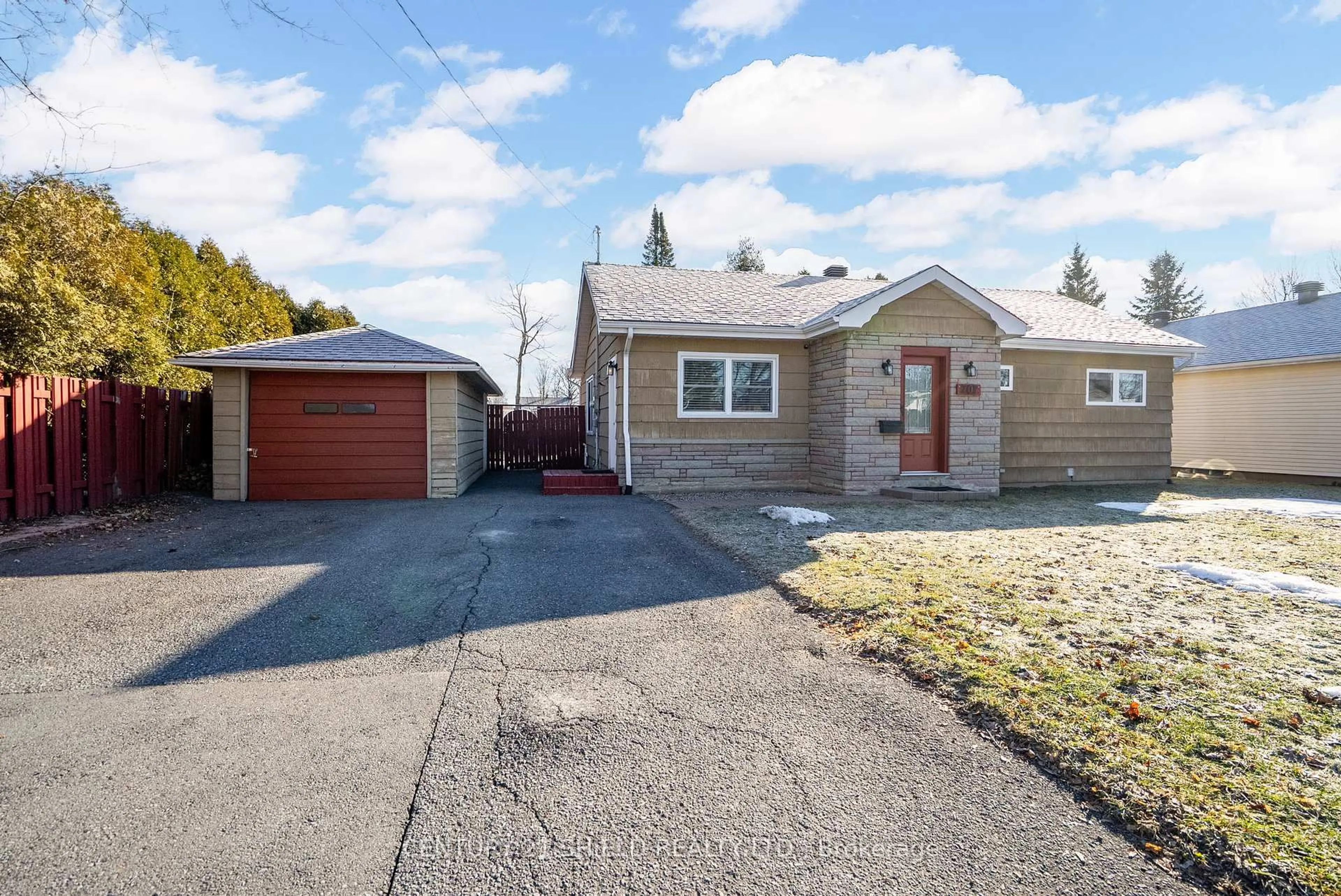 Unknown for 707 James St, Cornwall Ontario K6J 2M5