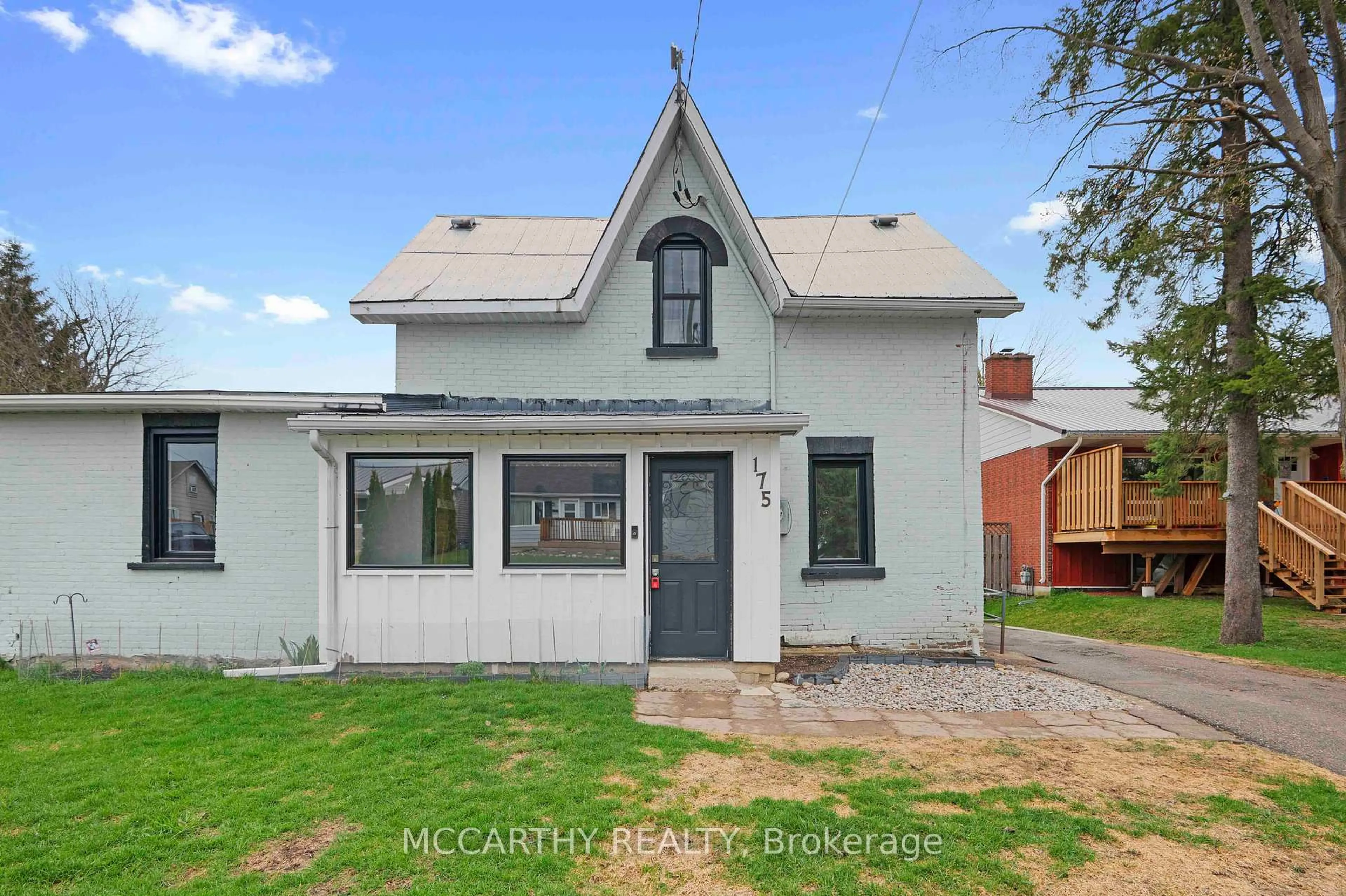 A pic from outside/outdoor area/front of a property/back of a property/a pic from drone, street for 175 Artemesia St, Southgate Ontario N0C 1B0