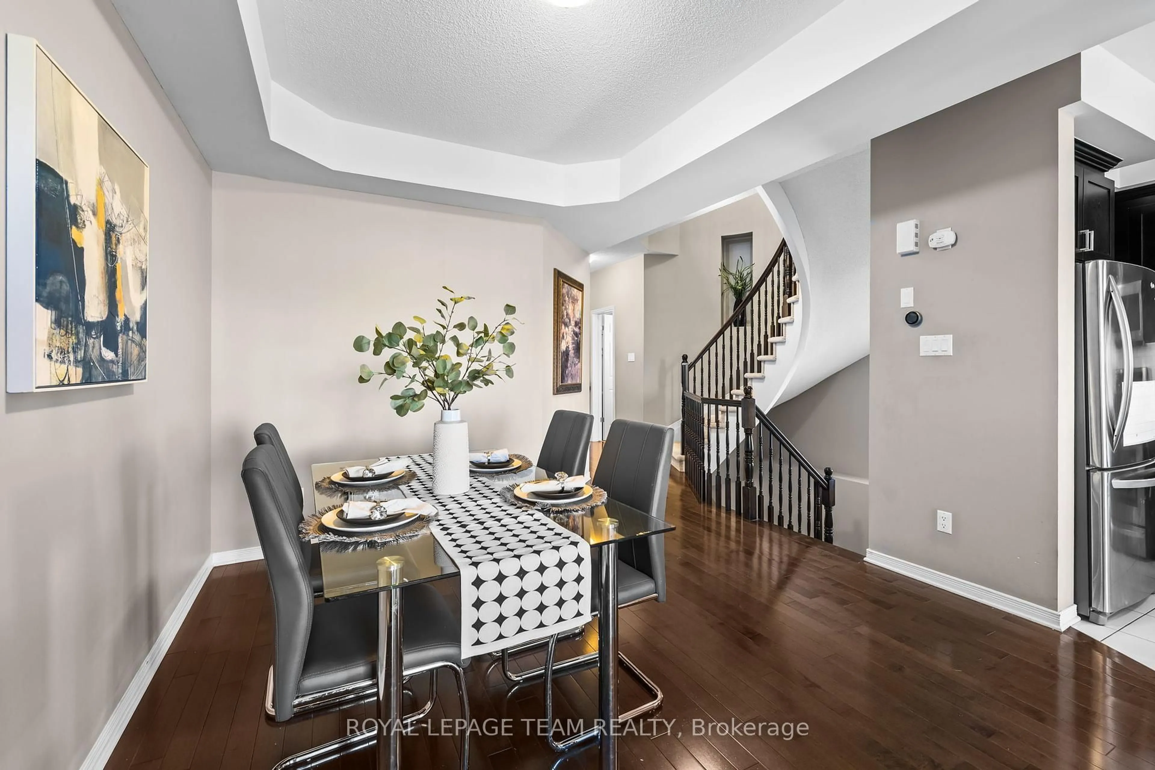 Dining room, unknown for 938 Torovin Private Ave, Ottawa Ontario K1B 0A7