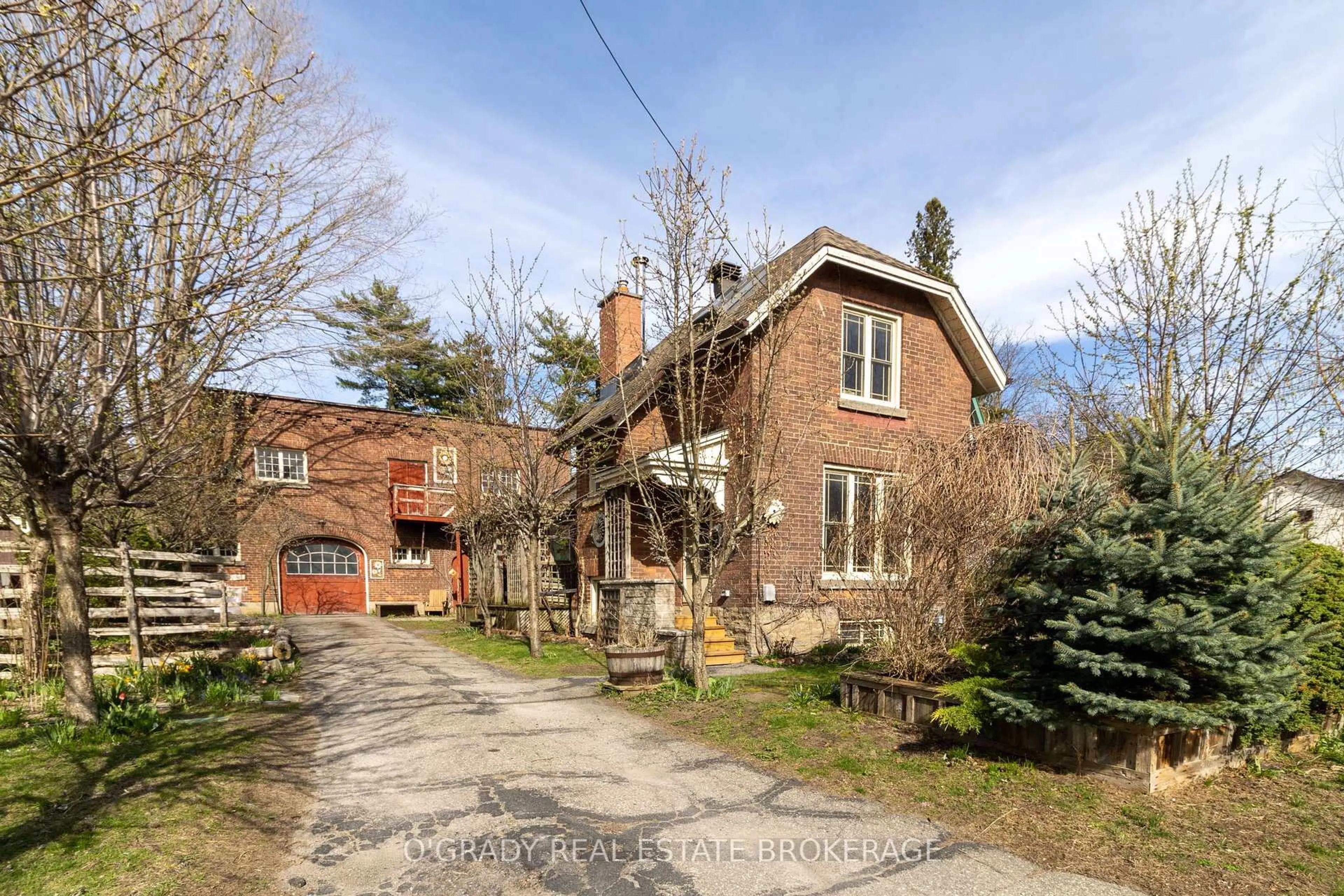 Home with brick exterior material, street for 27 Murray St, Brockville Ontario K6V 2W5